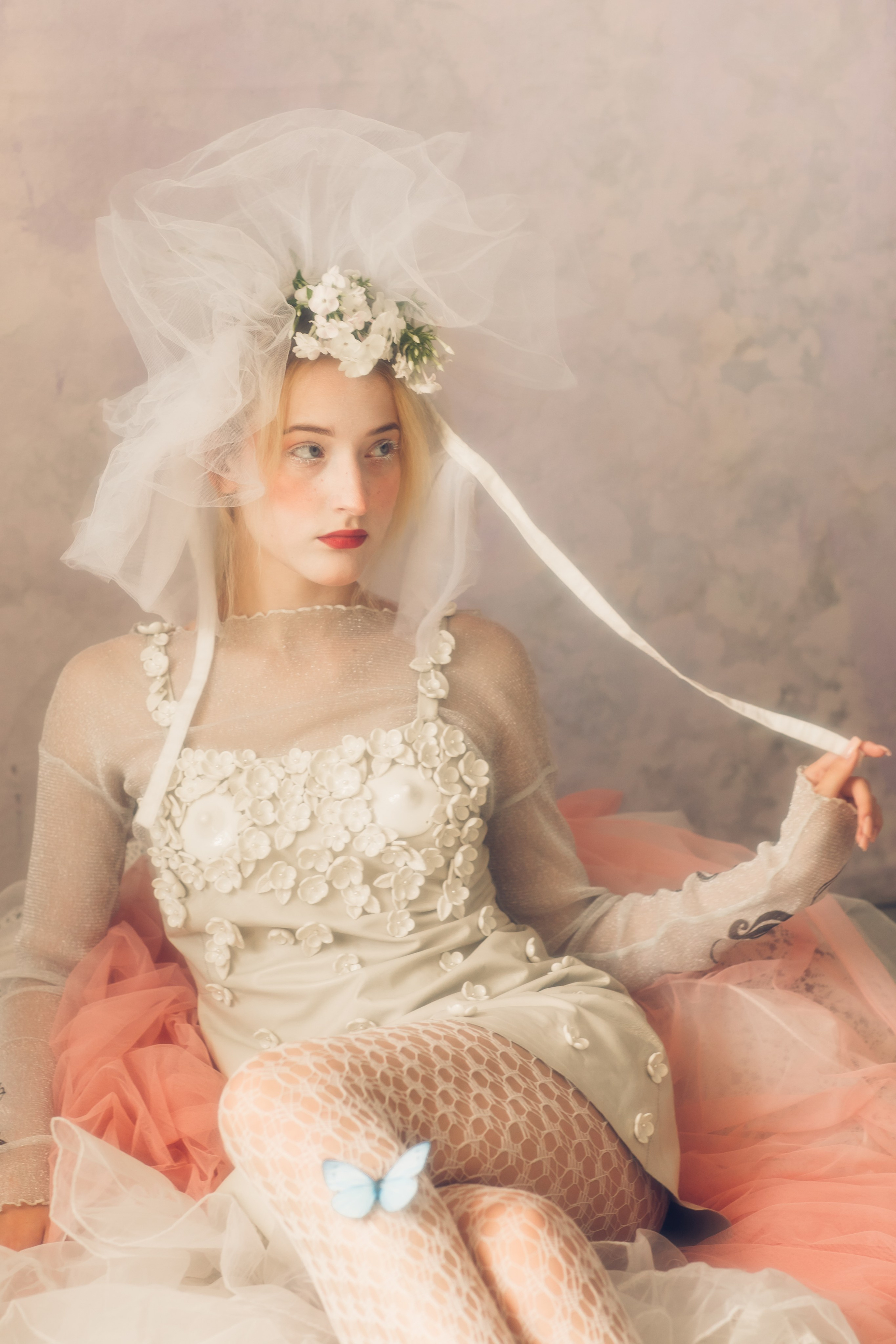 Kleitas dekors: Anita Ance Bruņeniece Kleita: ArtandFashion Riga Jelena  Mihailova Modele: Elīna Marcenkova  MUAH : Elina  Marcenkova  Stils& foto:  Sandra Garanča