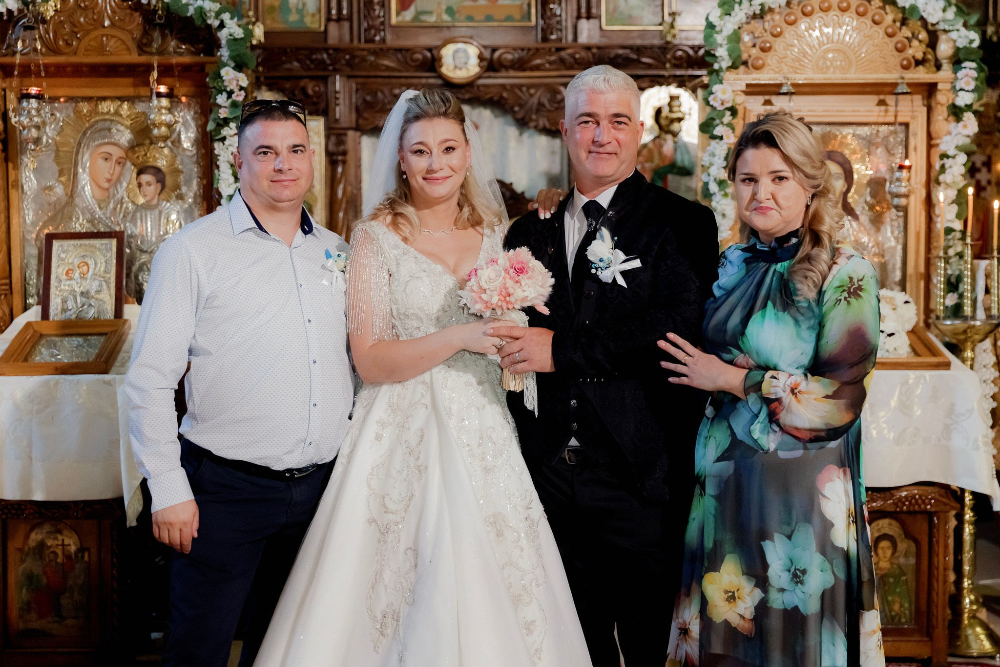 Mihai & Oana. Servicii foto-video profesionale, pentru momente de neuitat