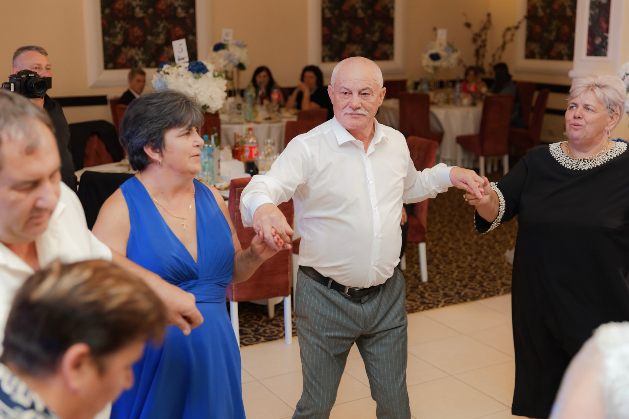 Mihai & Oana. Servicii foto-video profesionale, pentru momente de neuitat