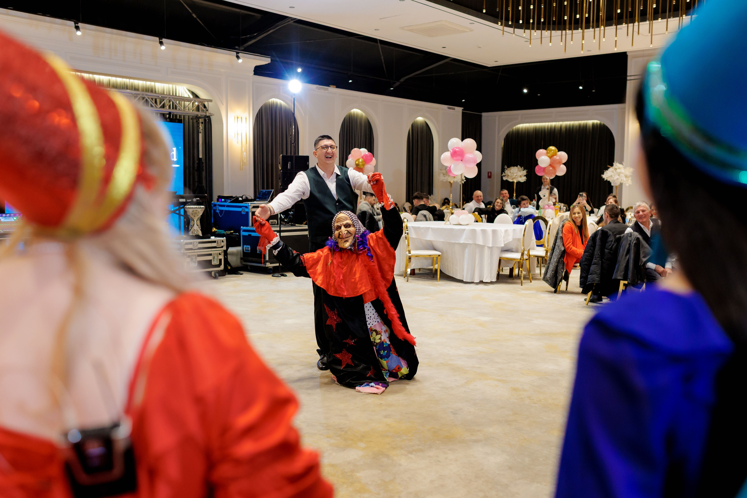 Povestea voastră, regizată de noi |Cristi Turculet Videograf Nuntă Suceava | wedding highlight. Servicii foto-video profesionale, pentru momente de neuitat