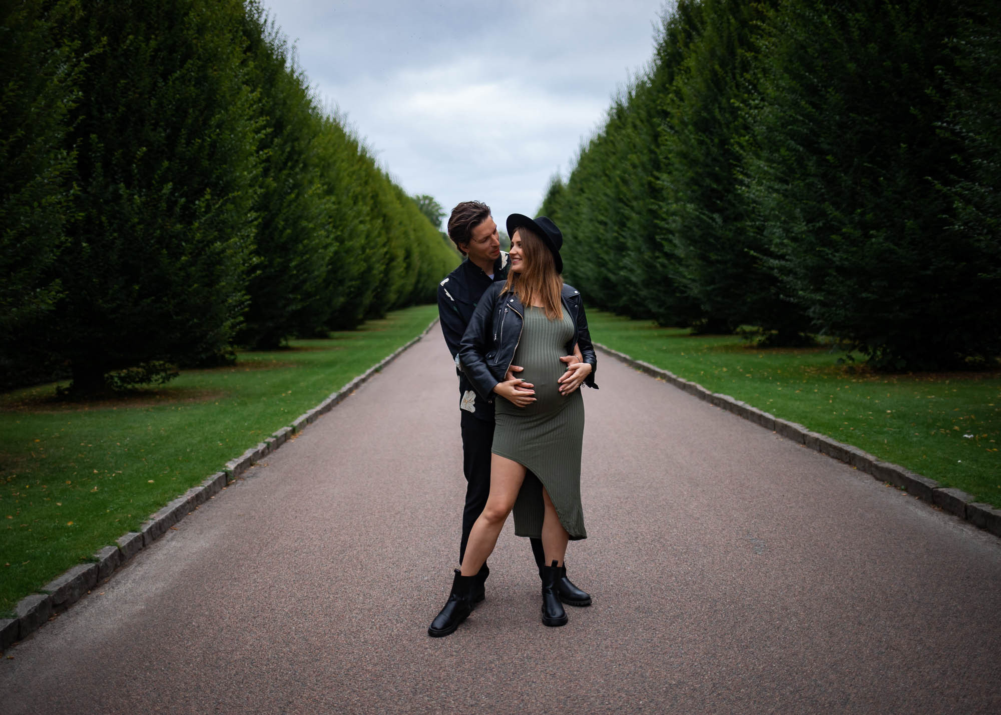 Bispebjerg park. Professional wedding photographer in Copenhagen, Denmark — Julia Byron