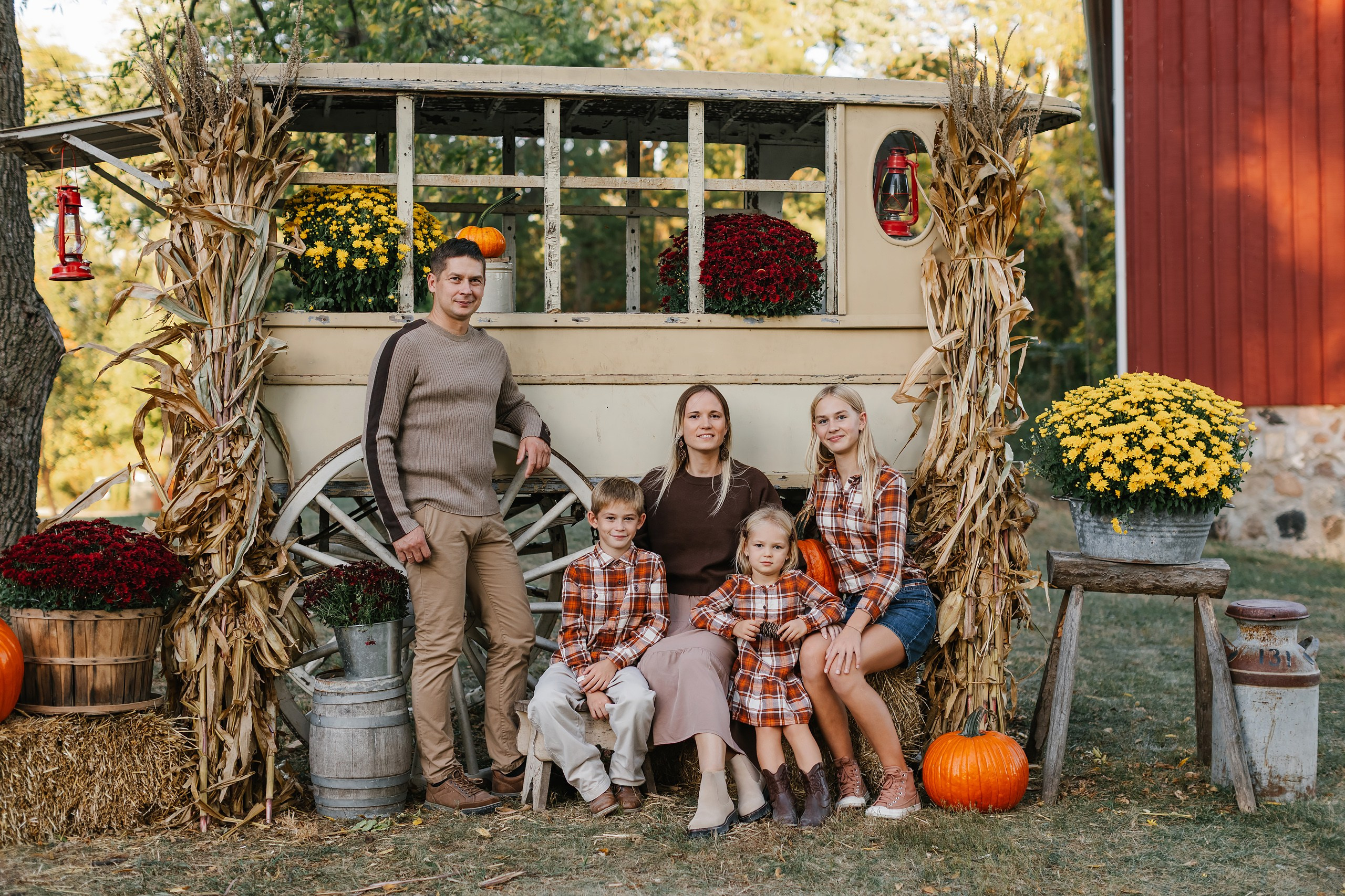 10.05.25 Family Photoshoot. Wedding family event photographer in Chicago Nick Yushevich