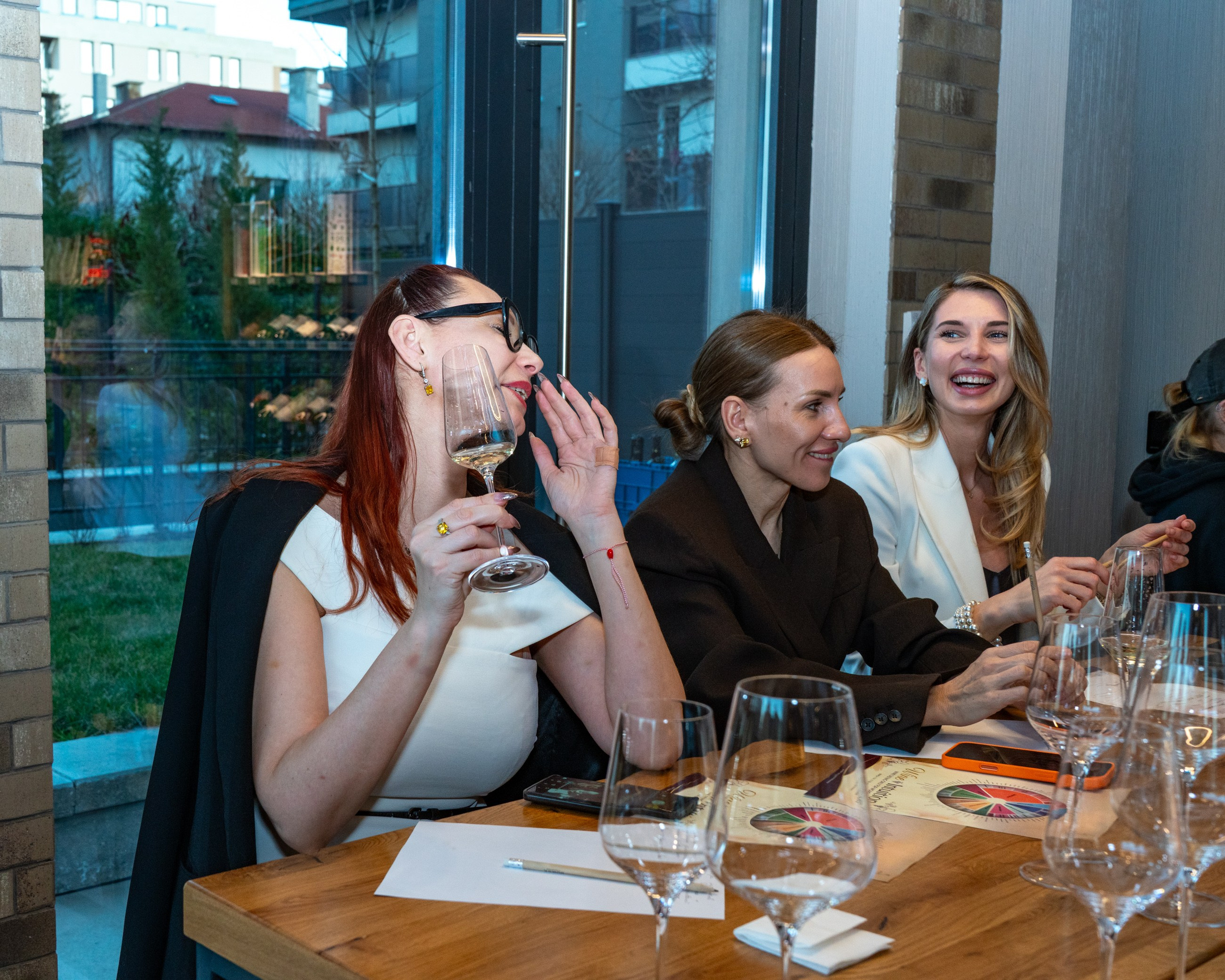 Фоторепортаж с винной дегустации в Софии | Wine Intuition. Portrait & Boudoir Photographer in Sofia | Taymuraz Gumerov