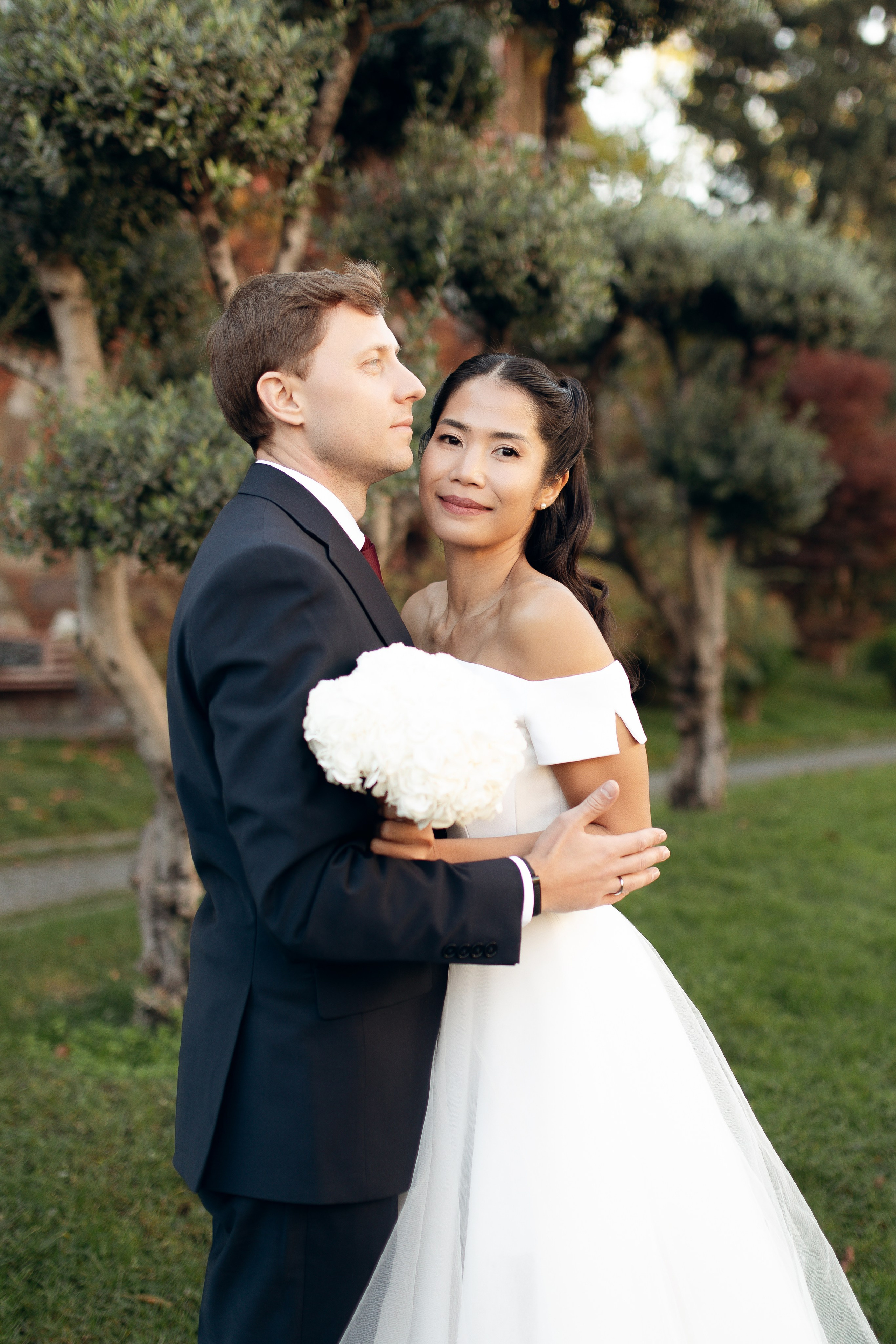 Yuri & Sara. Wedding photographer in Georgia
