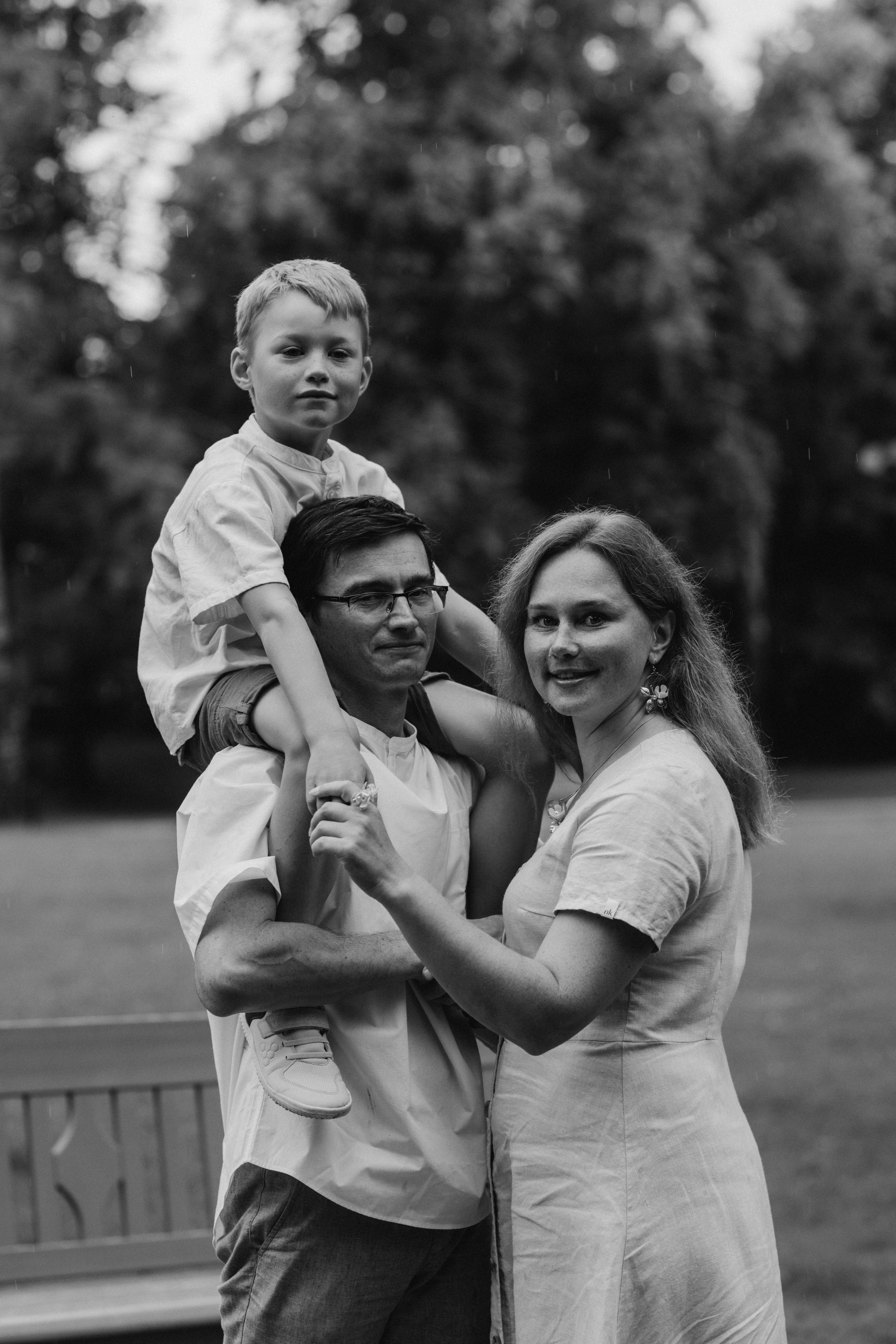 Kaivopuisto. Wedding and potrait photographer in Helsinki Vickan O