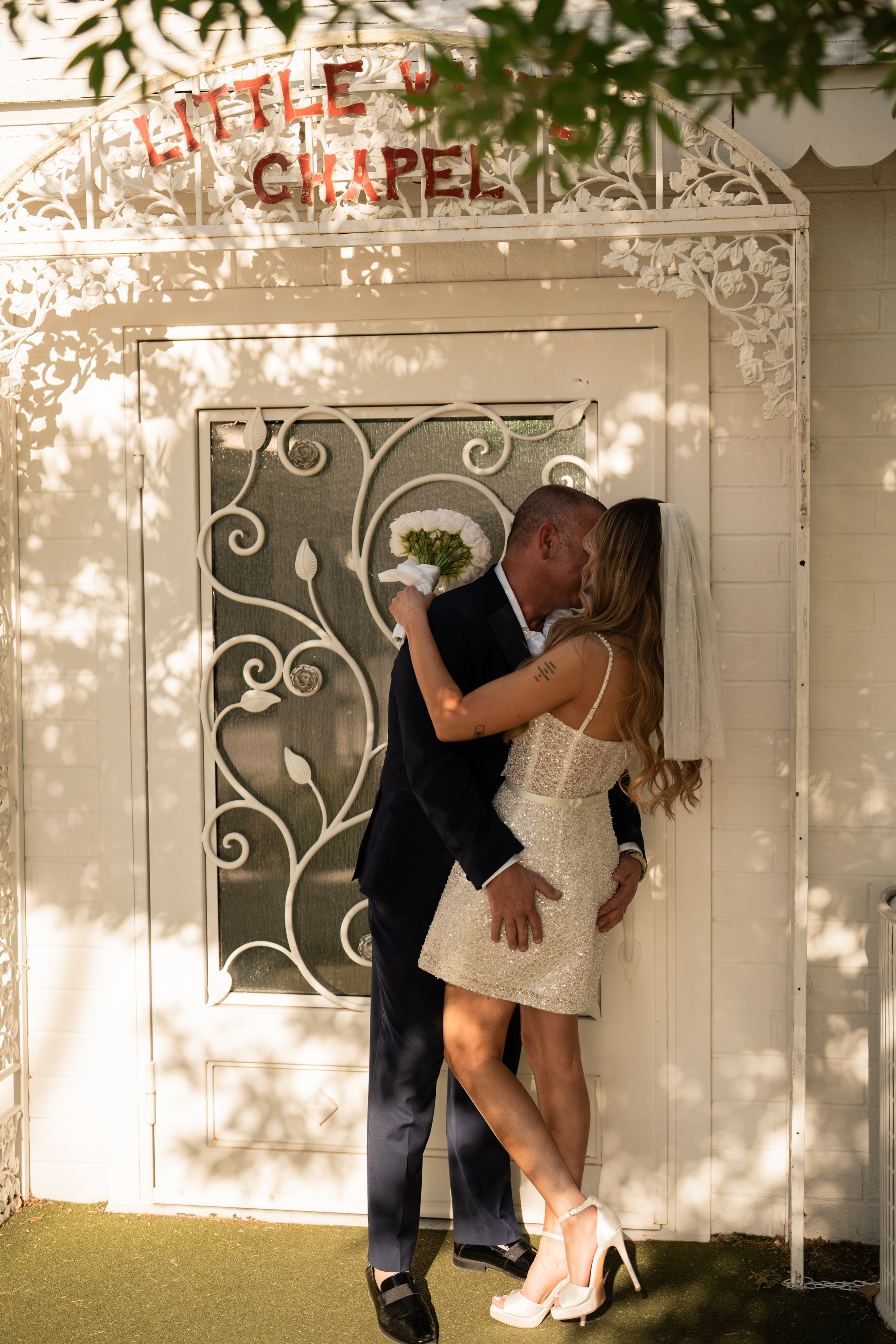Jessica&Joey. Wedding & elopement photographer Viktoriya Kravtsov. Las Vegas