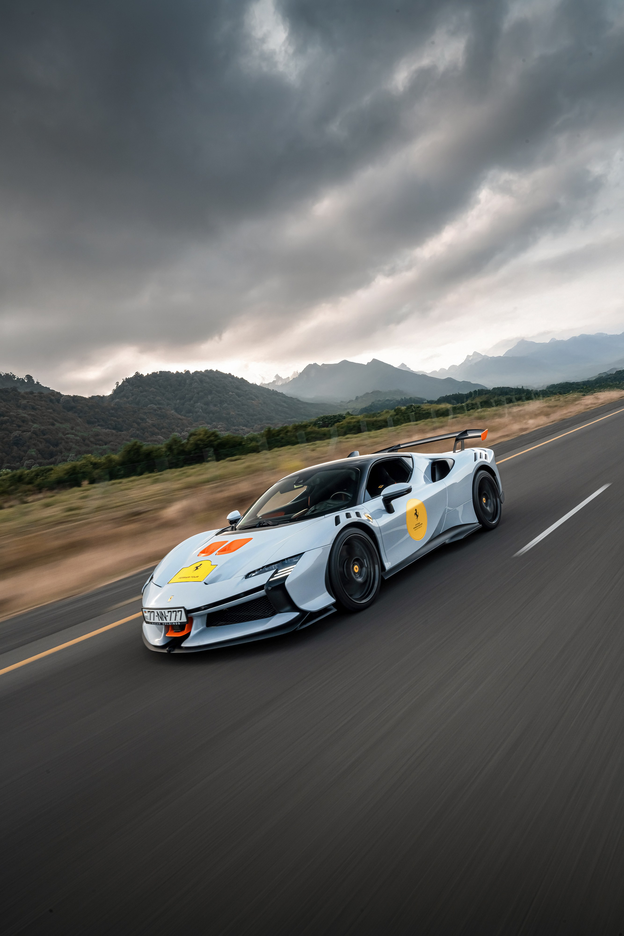 FERRARI. WORLDWIDE COMMERCIAL AUTOMOTIVE PHOTOGRAPHER