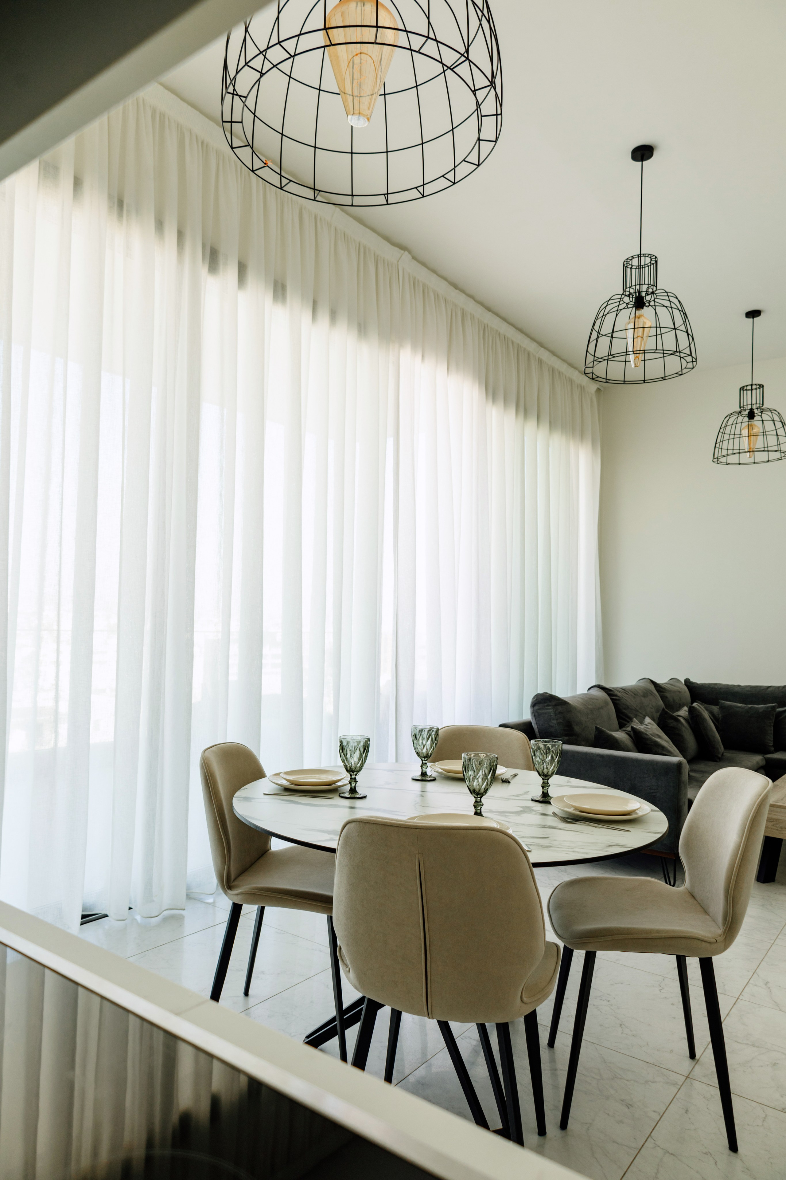 URBAN CITY RESIDENCE. Family and business portrait’s photographer in Cyprus