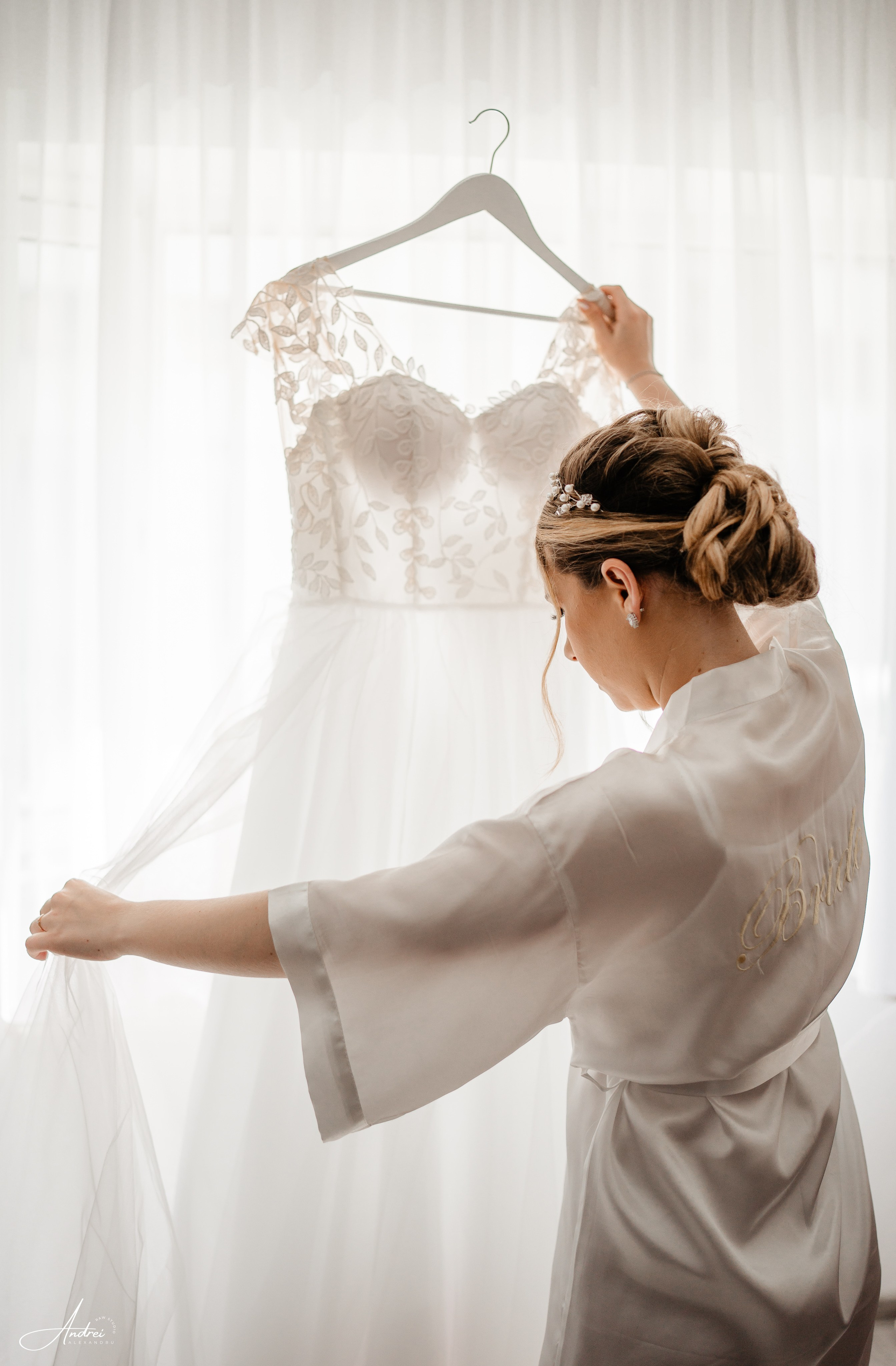 Cătălina & Călin. Raw Studio. Fotograful tau de nunta!