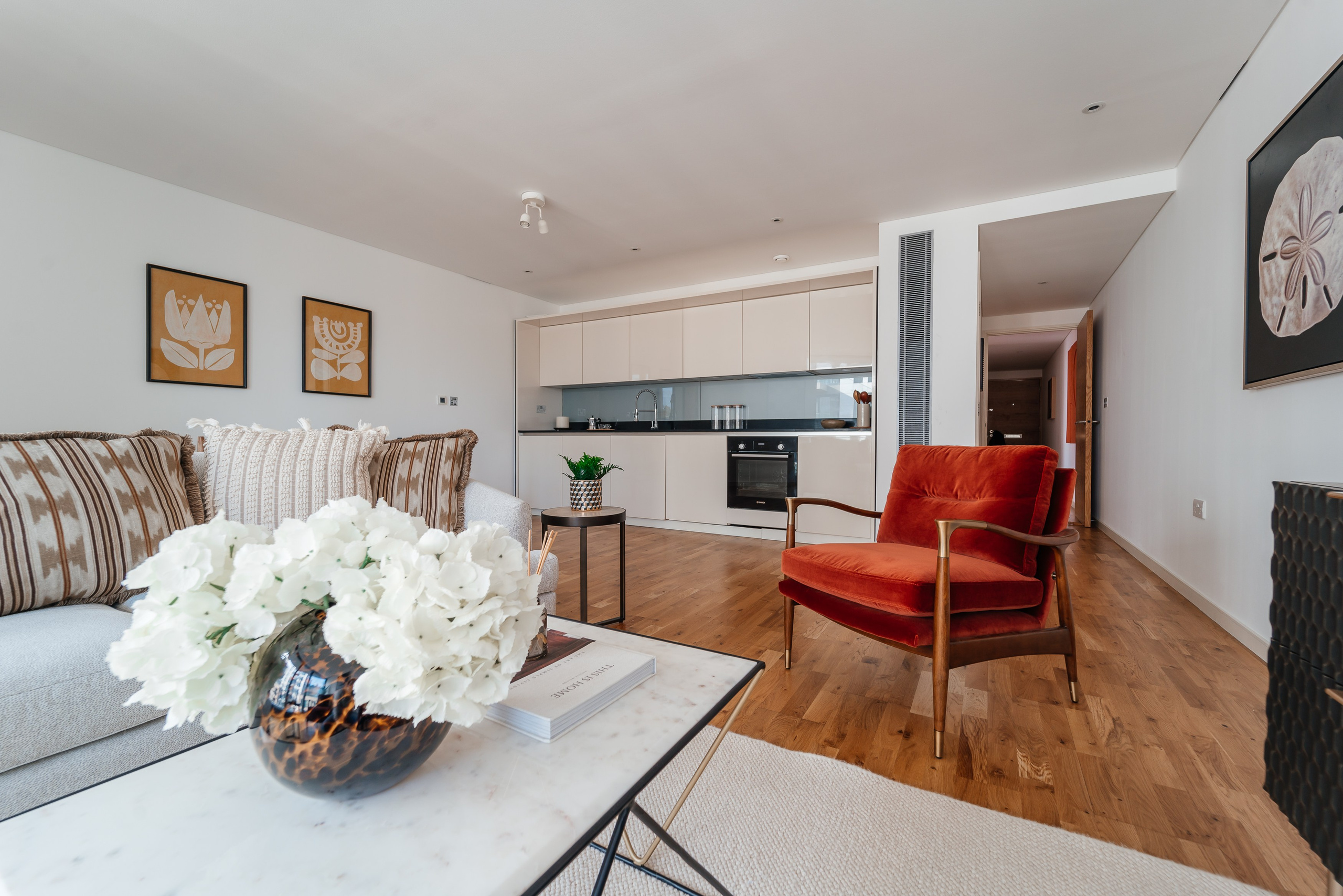 Photography of a 2 bedroom flat. Photographer in England Ekaterina Romanova