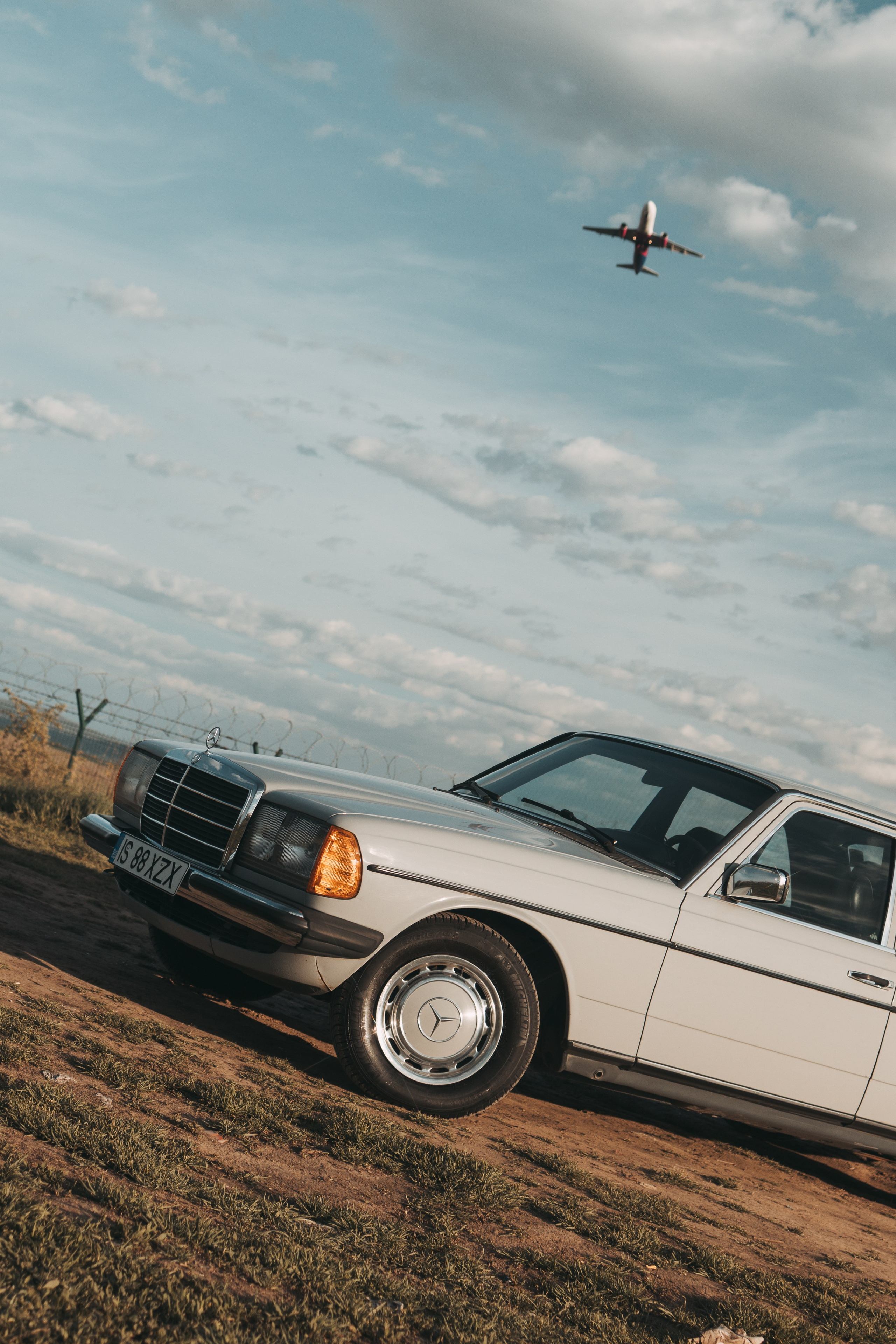 Cars and roads. Fotograf Videograf Evenimente Iași - Storytelling, Business, Albume Absolvire