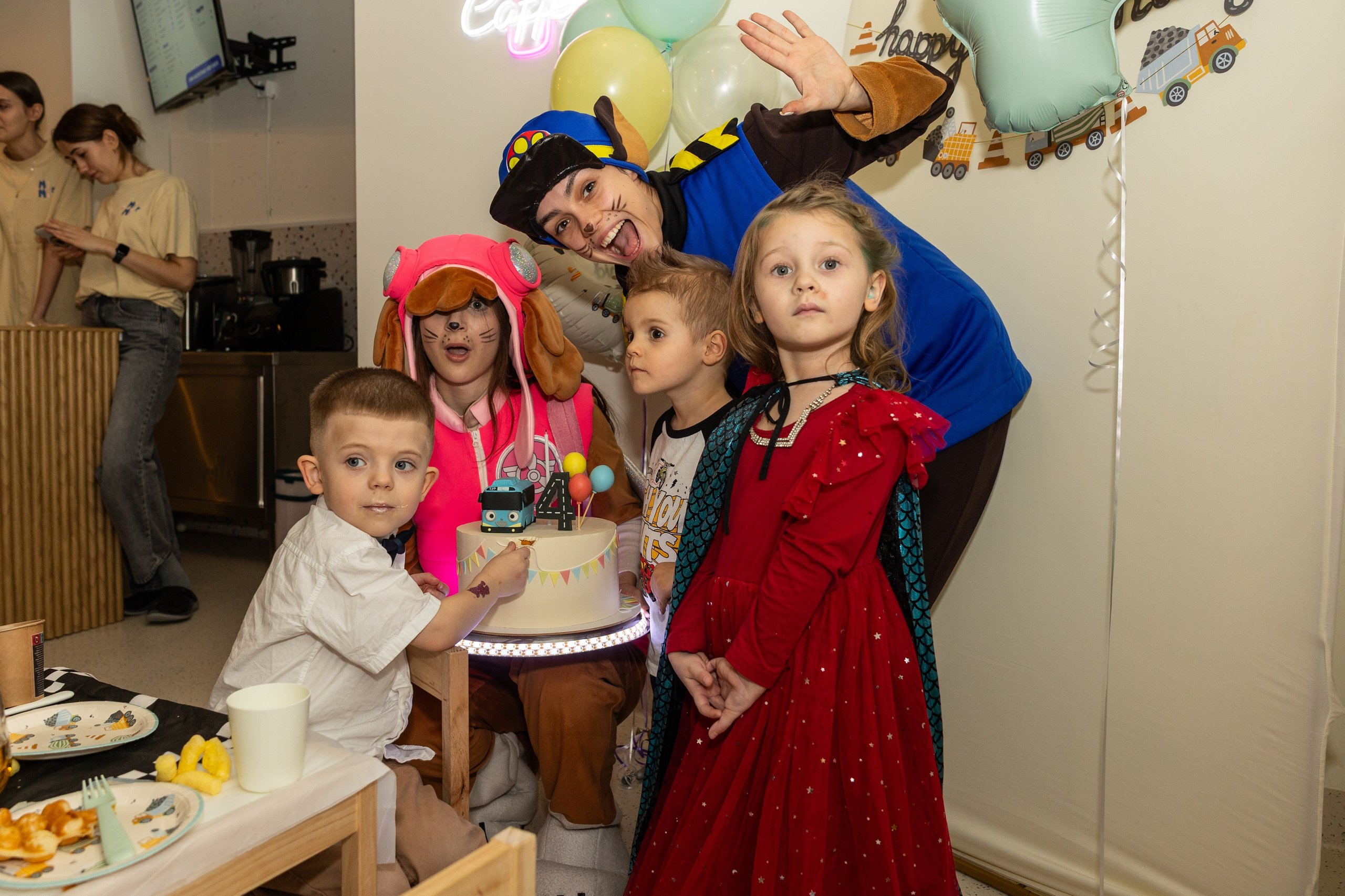 День рождения Артёма 24 января 2026 года. Семейный и детский фотограф в Варшаве Мила Бобровская