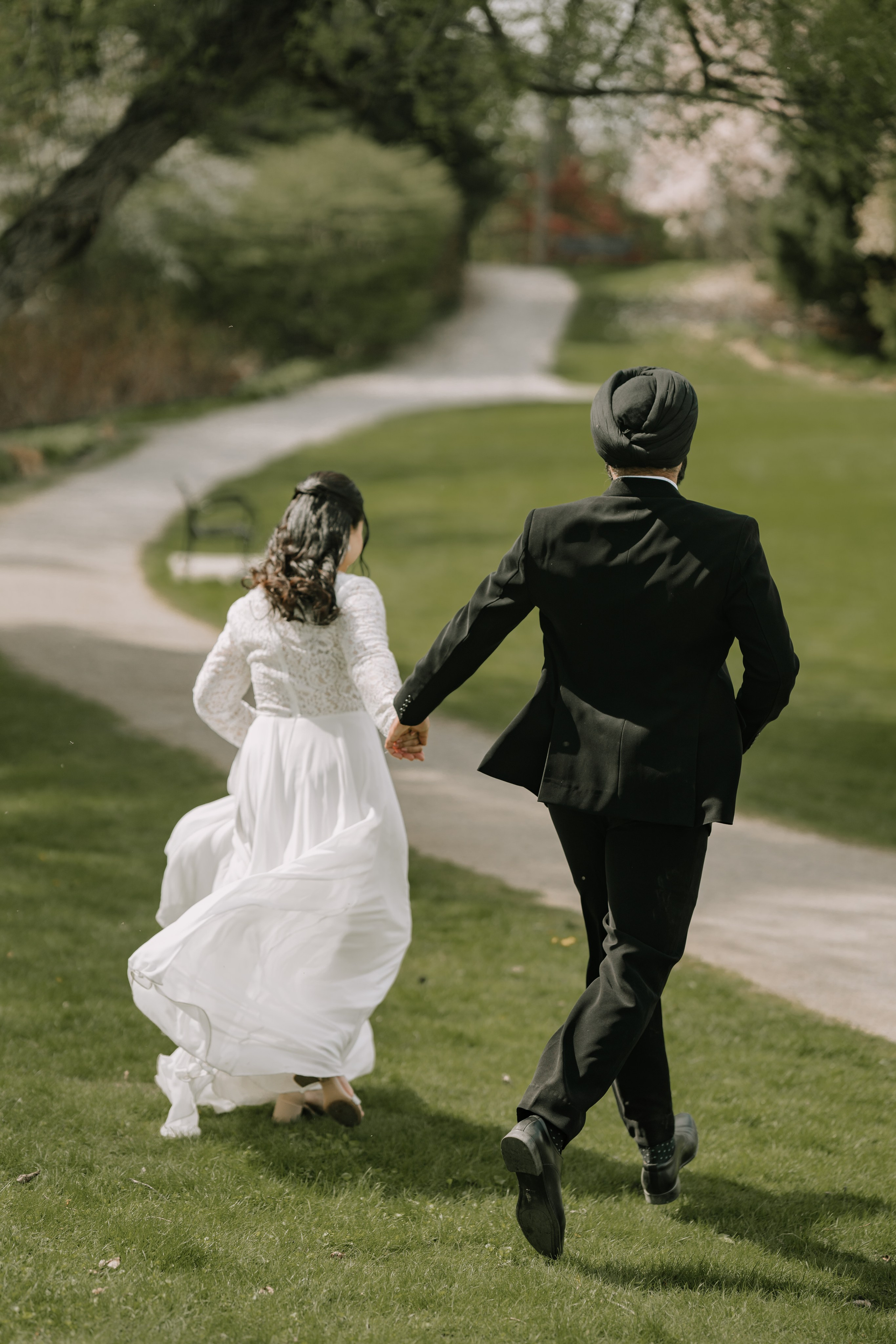 Gagan & Jasmeen. Wedding Photographer & Cinematographer studios