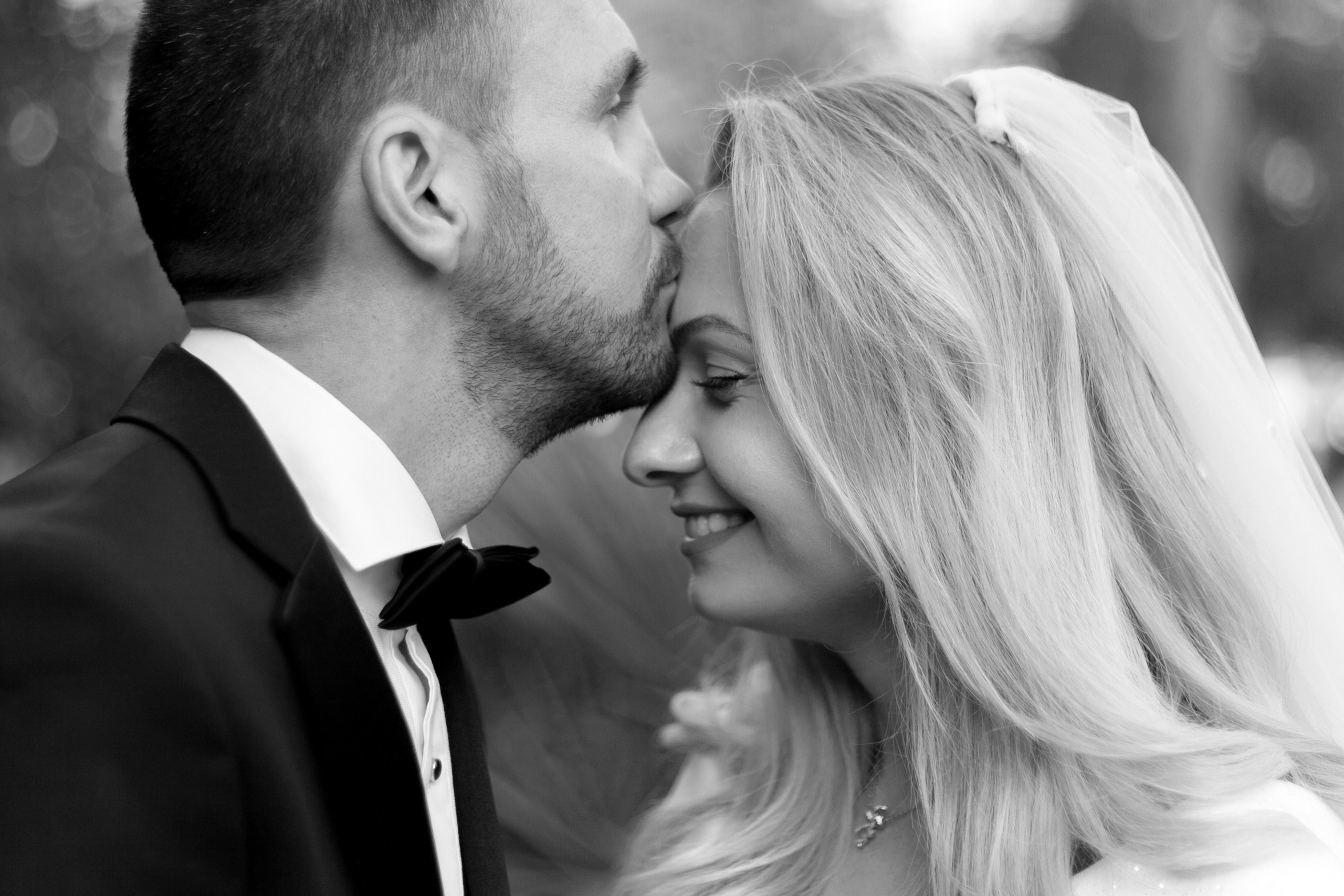 Eiffel Tower / Trifan & Raluca. Wedding, event and family photographer in Paris, Emilian Olaru