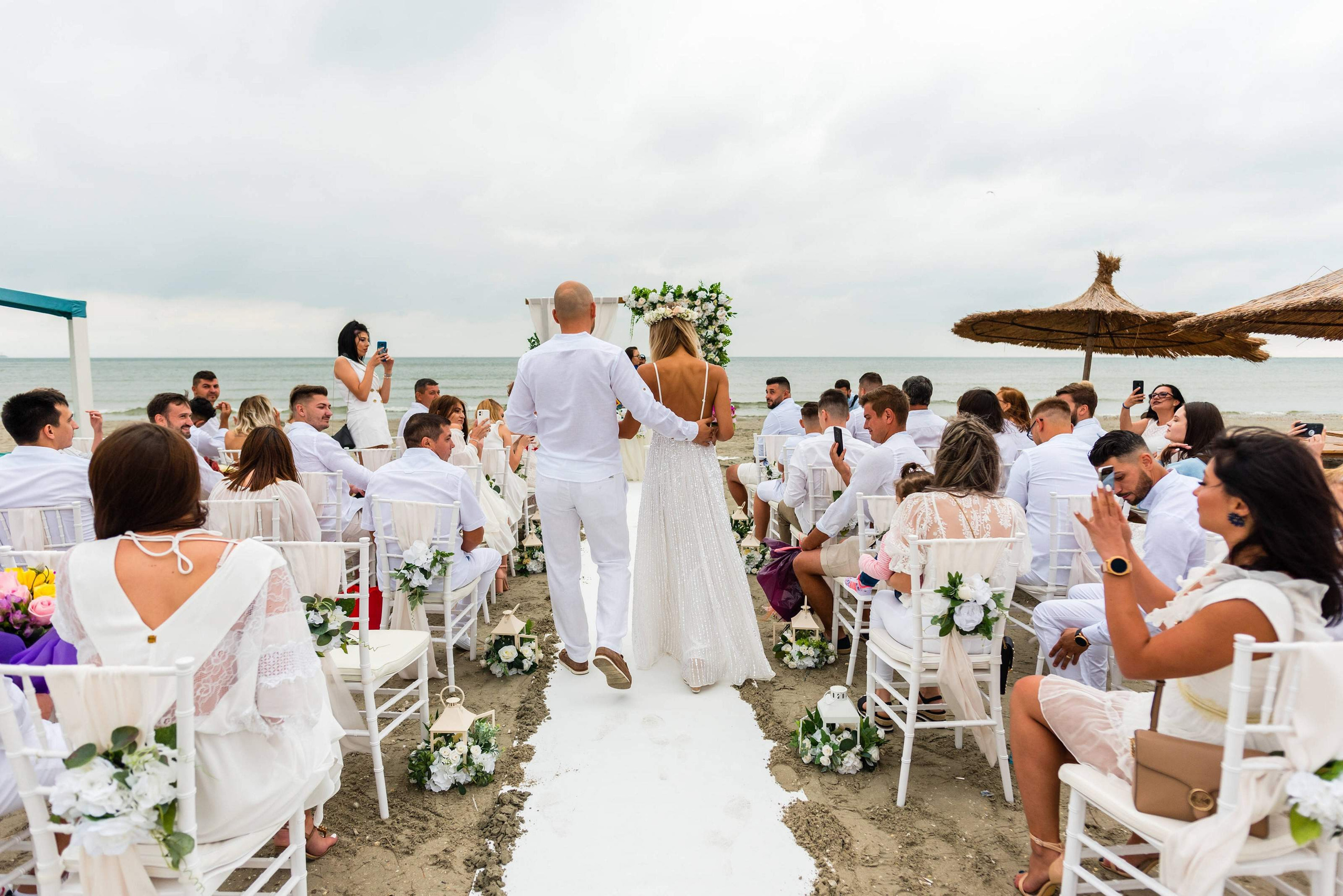 Cununie civila pe plaja Oneiro