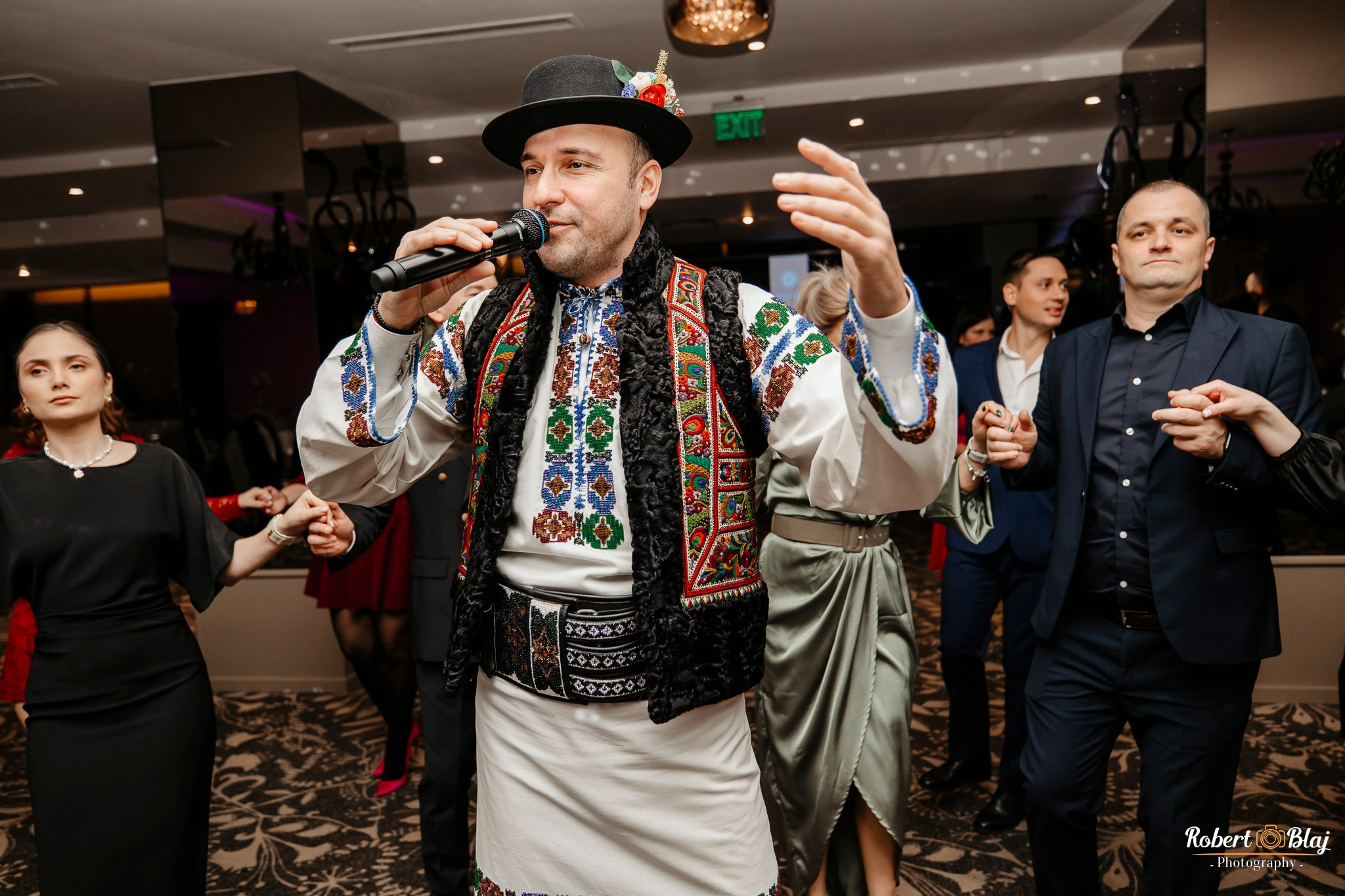 Aron. Robert Blaj - Fotograf Nuntă Iași