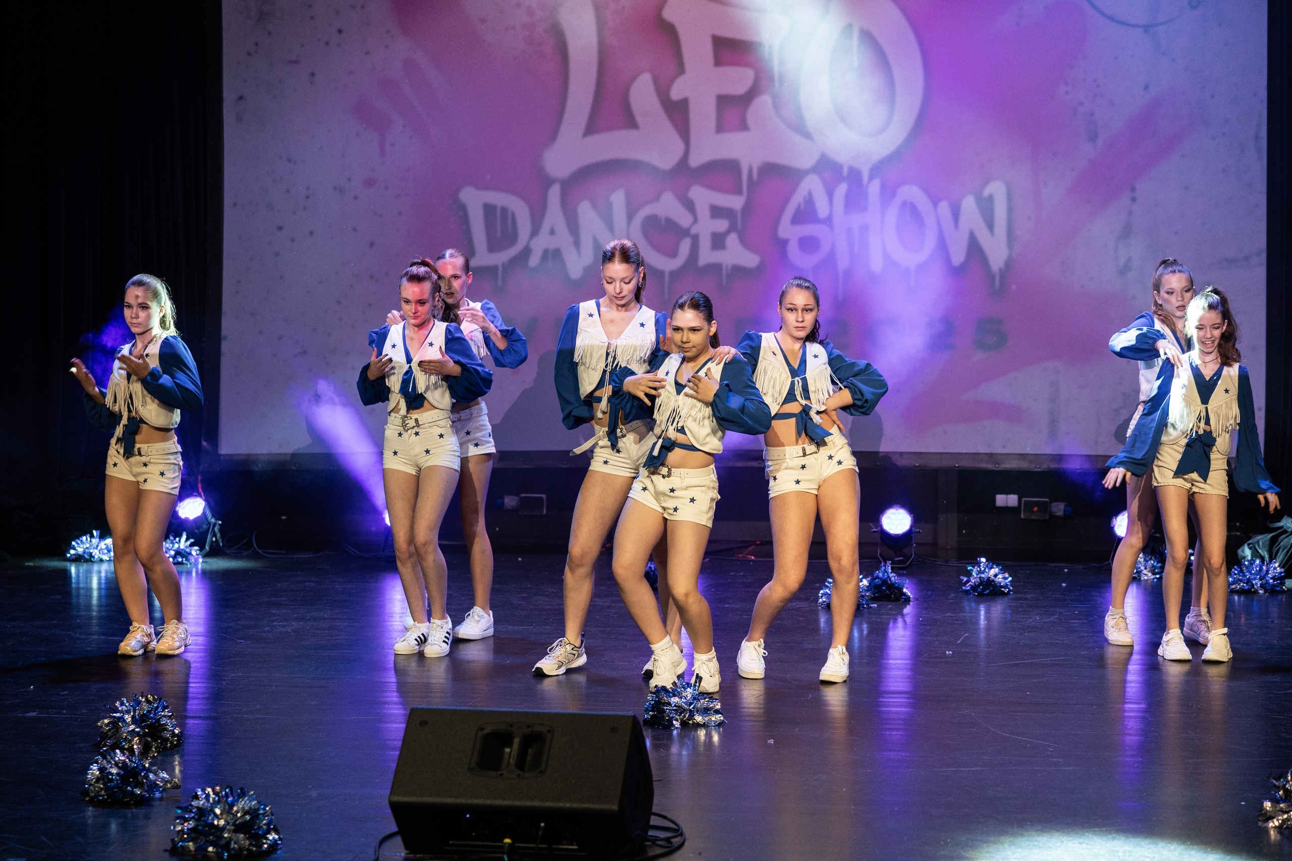 LEO DANCE SHOW WINTER 2025. Семейный и детский фотограф в Варшаве Мила Бобровская