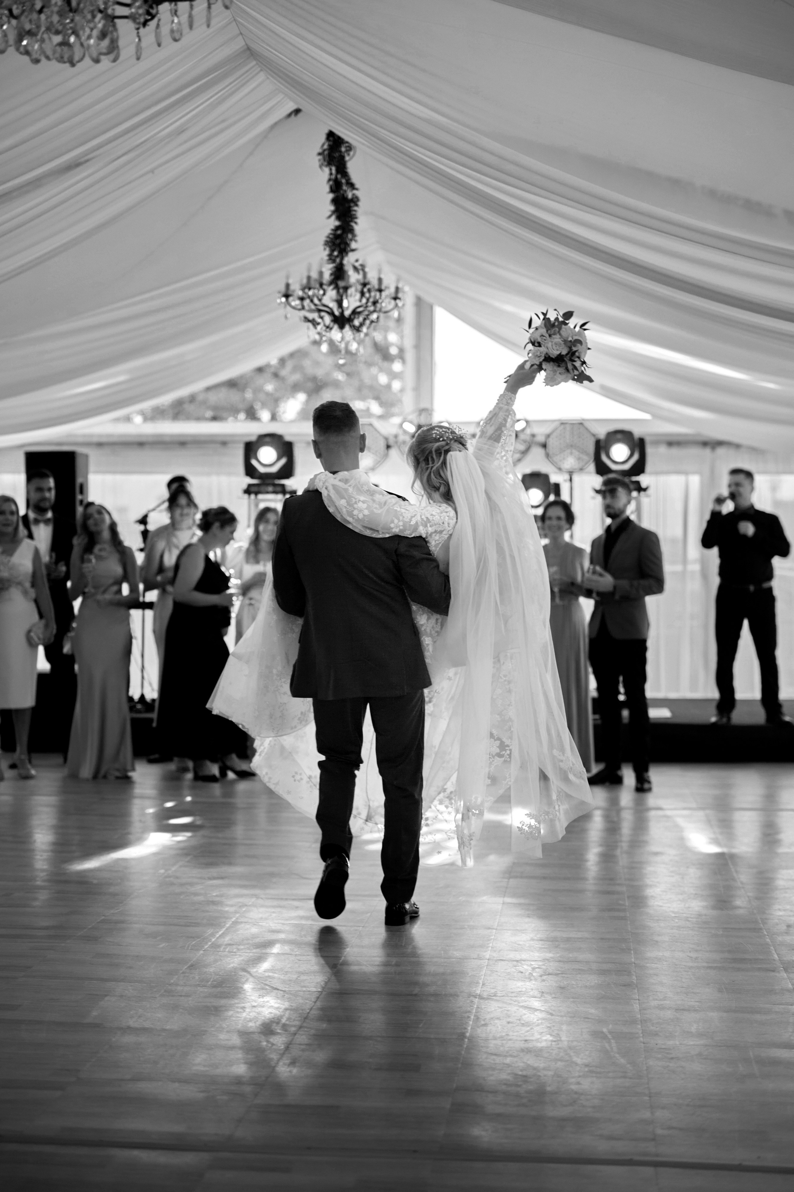 Wesele w Miód Lawenda. Daniel Chróściel Studio Myslub Fotografia i wideo ślubne