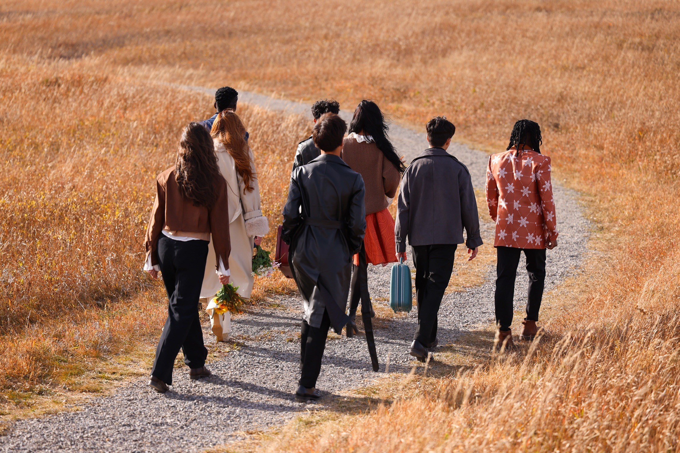 Ross Henderson. Qura Creative — A Multidisciplinary Creative House for Styling, Fashion Direction, Photography & Visual Storytelling