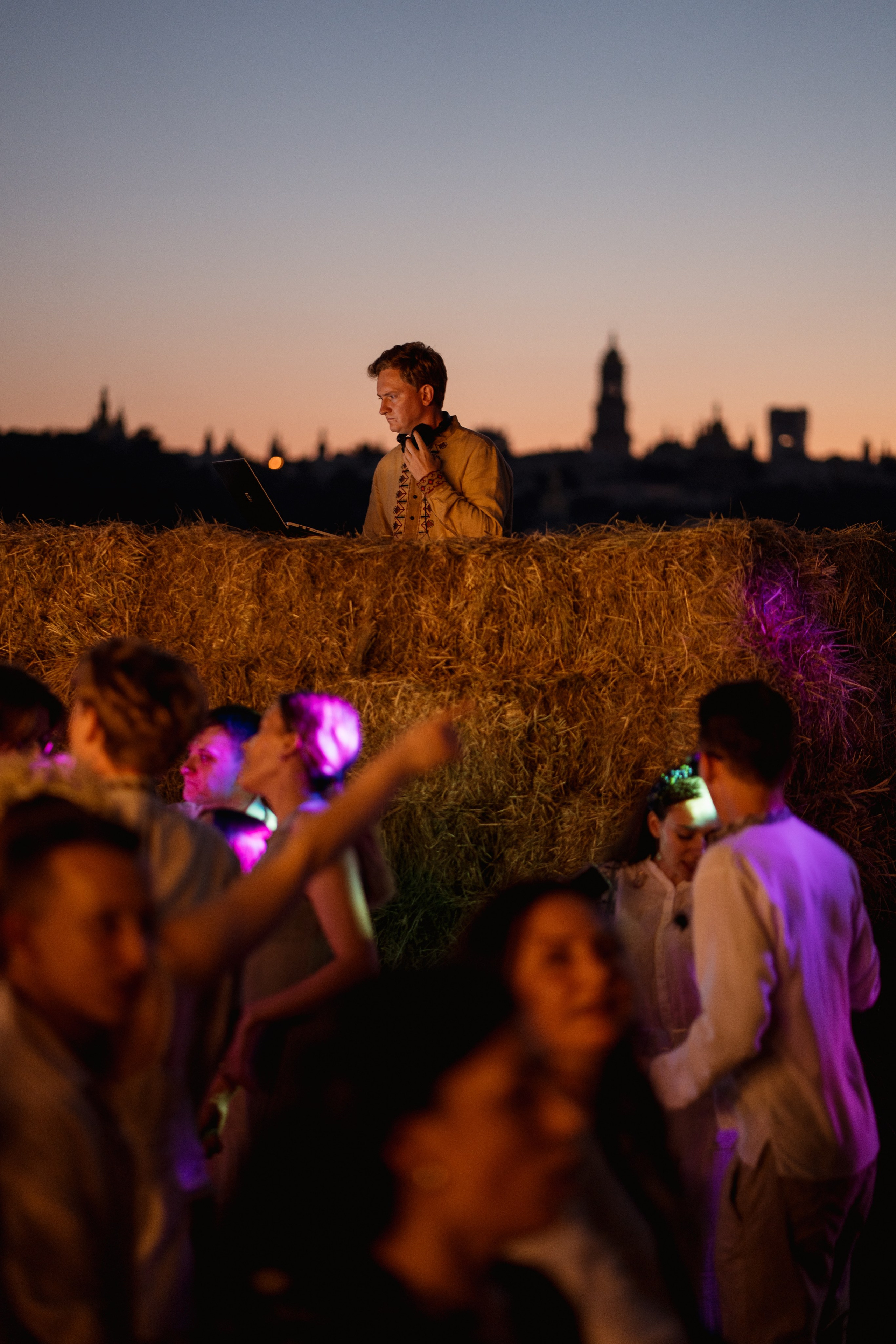 Milk Bar Party. Kostiantyn Holinchenko. Reportage and portrait photographer