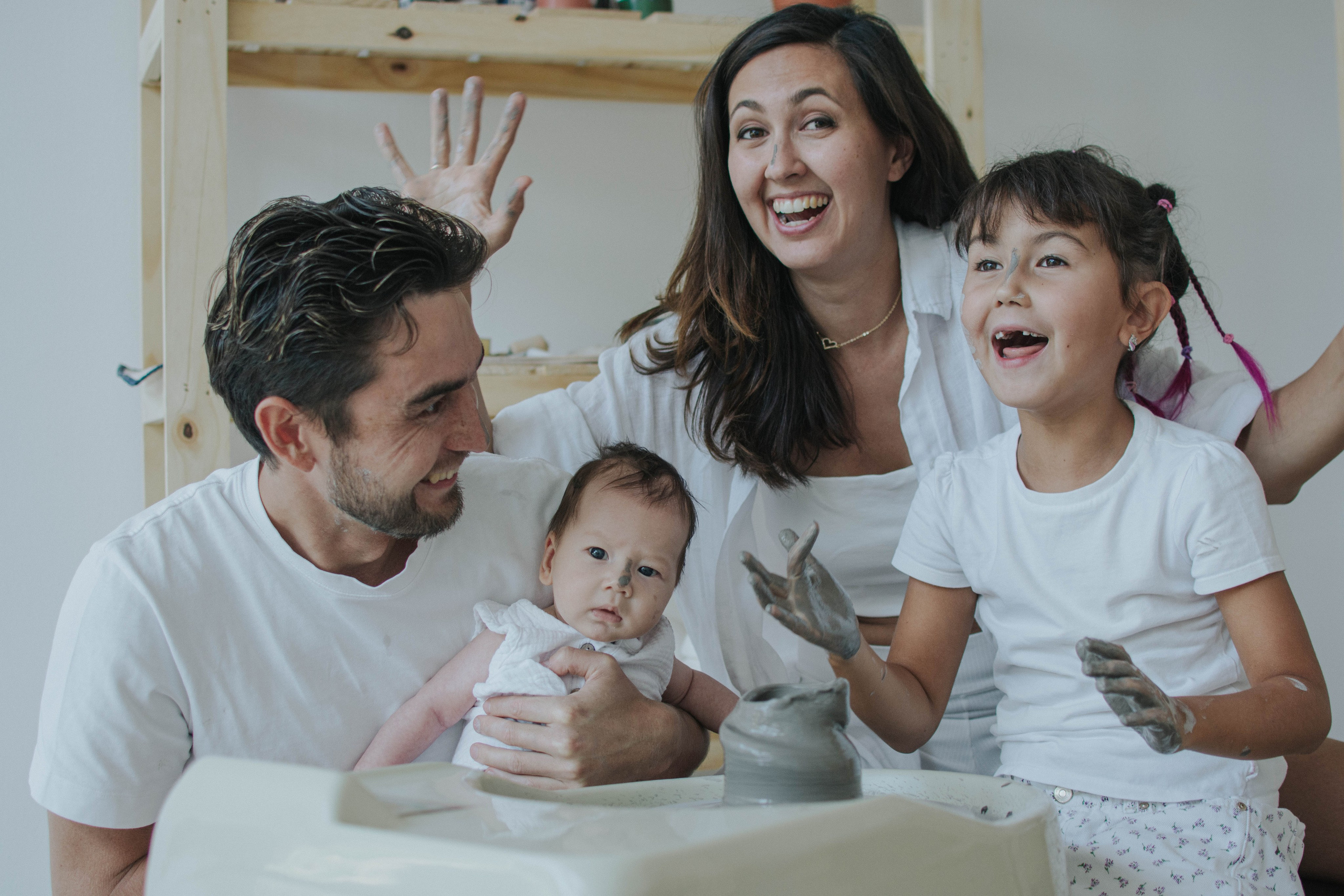 Family pottery shoot. Buenos Aires. Photographer @elmirkami in the city of Buenos Aires