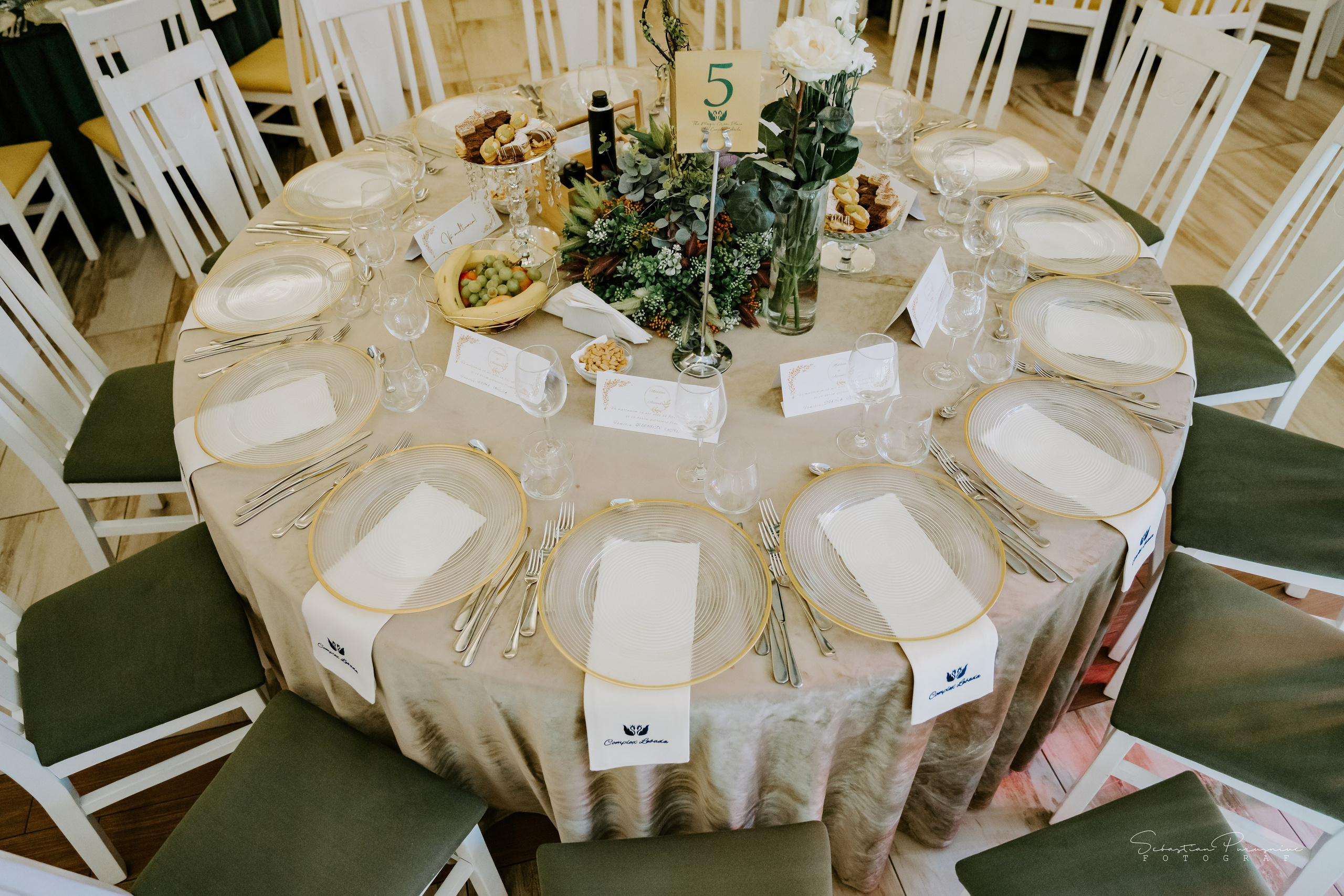 Mădălina & Alexandru. Sebastian Purusniuc Fotograf - Iasi