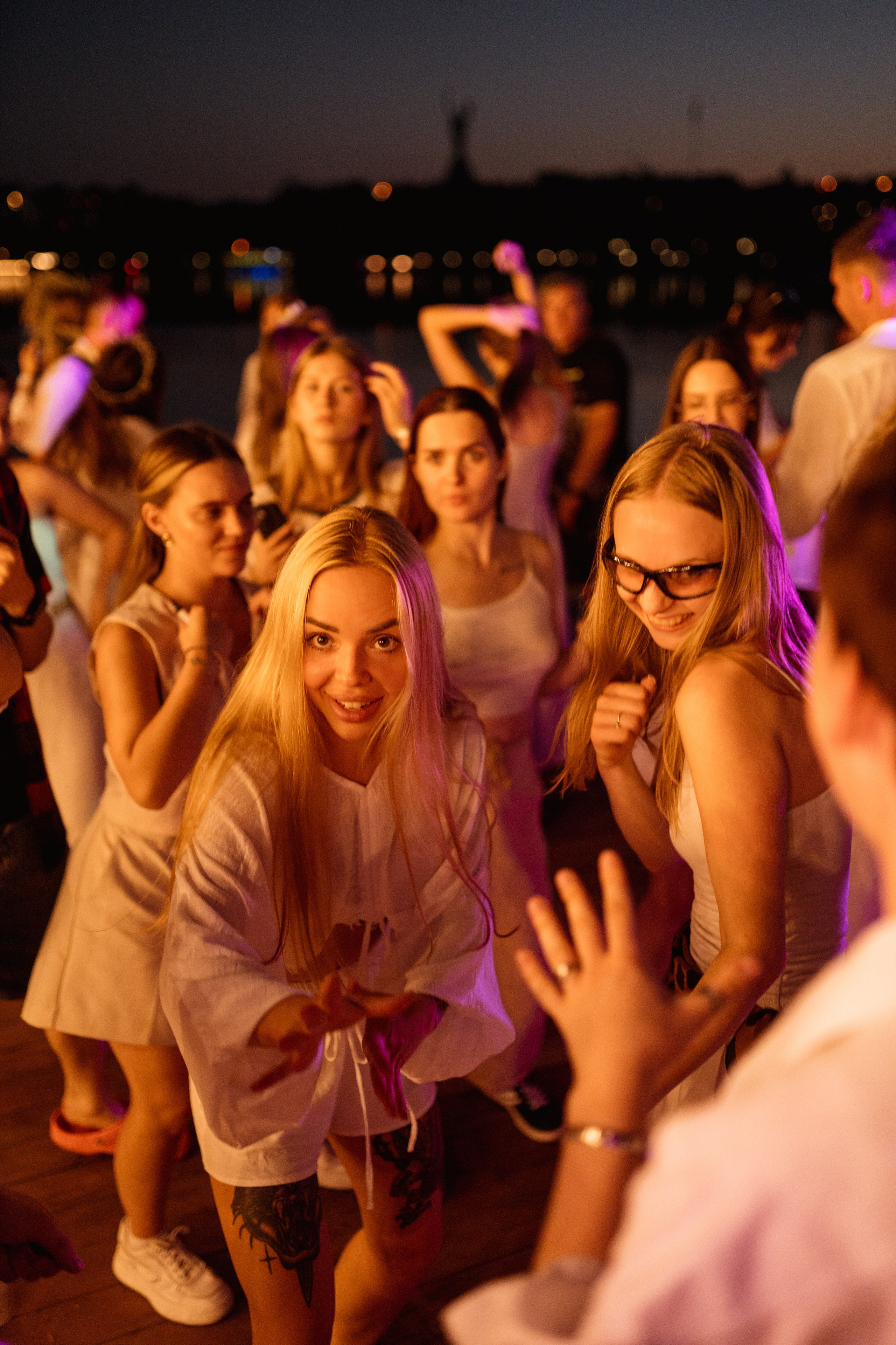 Milk Bar Party. Kostiantyn Holinchenko. Reportage and portrait photographer