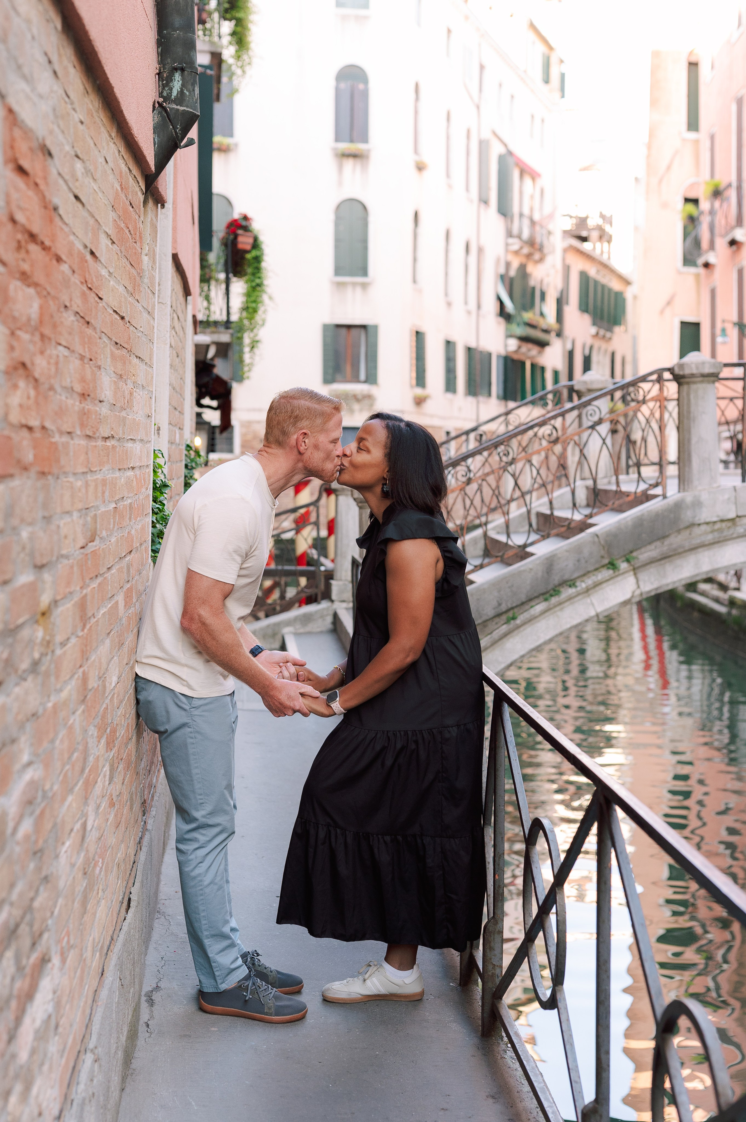 Eliza, Elena, Elliana, Teresa and Brad. Photographer in Venice Anna Terzi