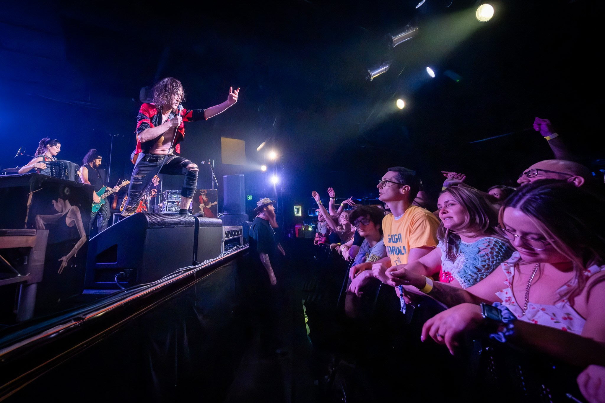 GOGOL BORDELLO / SACRAMENTO. Reportage concert portrait photography in the San Francisco Bay Area
