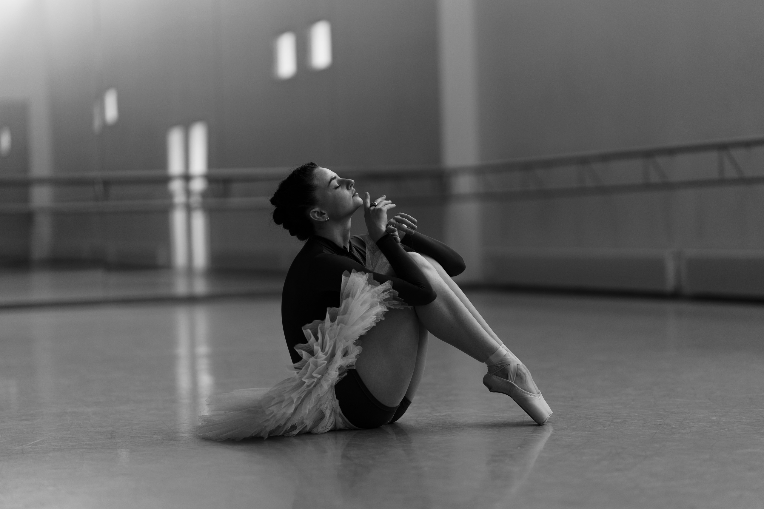 DANCERS. Victoria Olonen – Cinematic Portrait Artist | Helsinki & Europe
