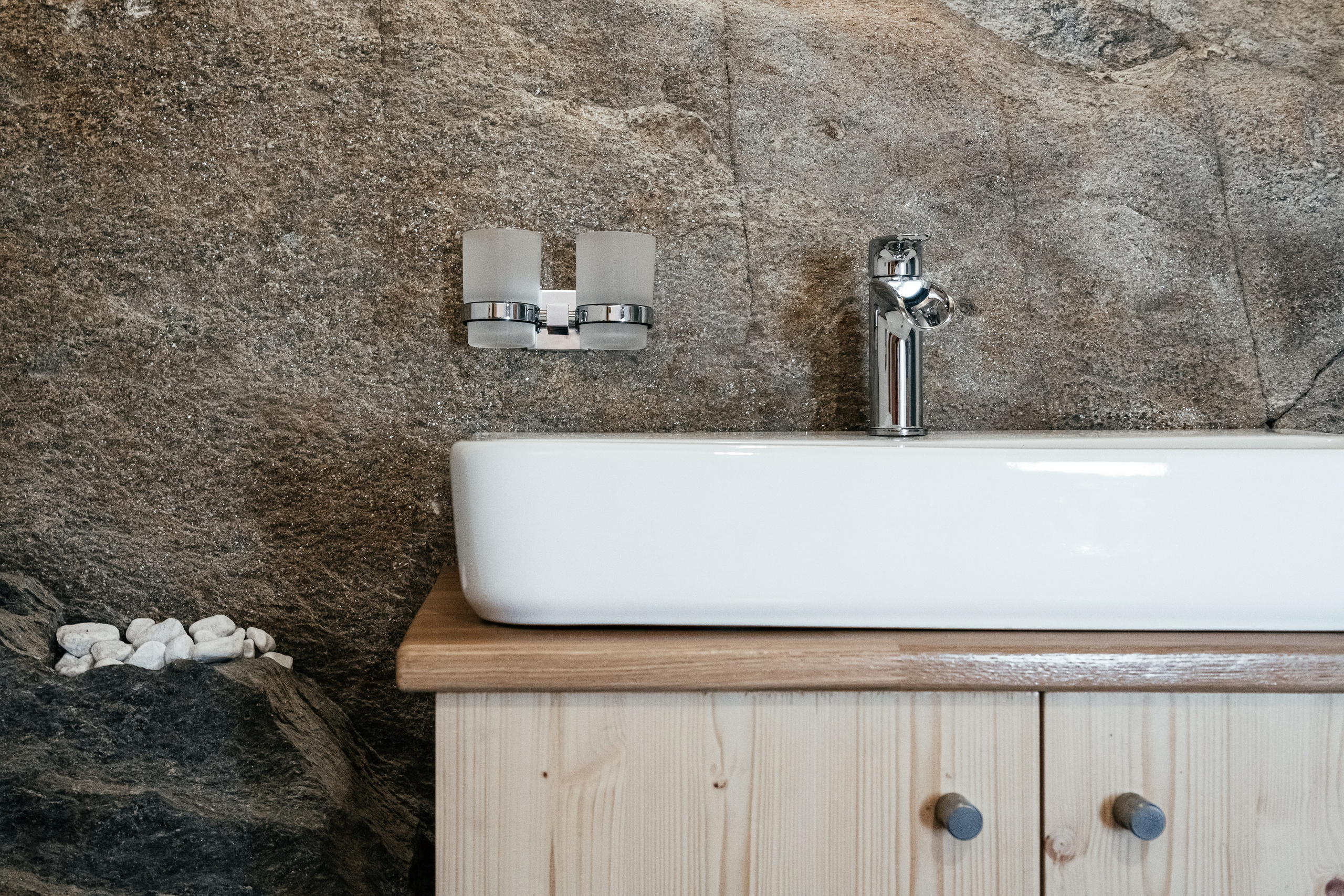 Rustico, VAL RESA, TICINO. Hallo! Ich bin Elena und arbeite als Immobilienfotografin