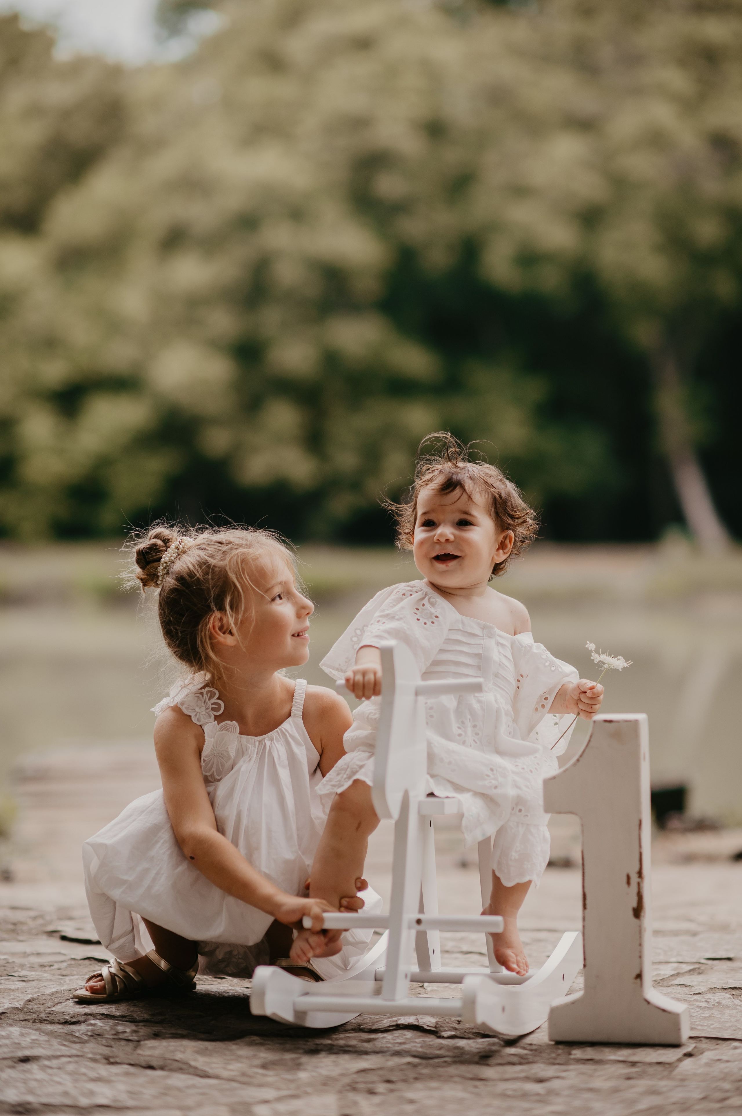 Ada Safari. Ana Sladojevic