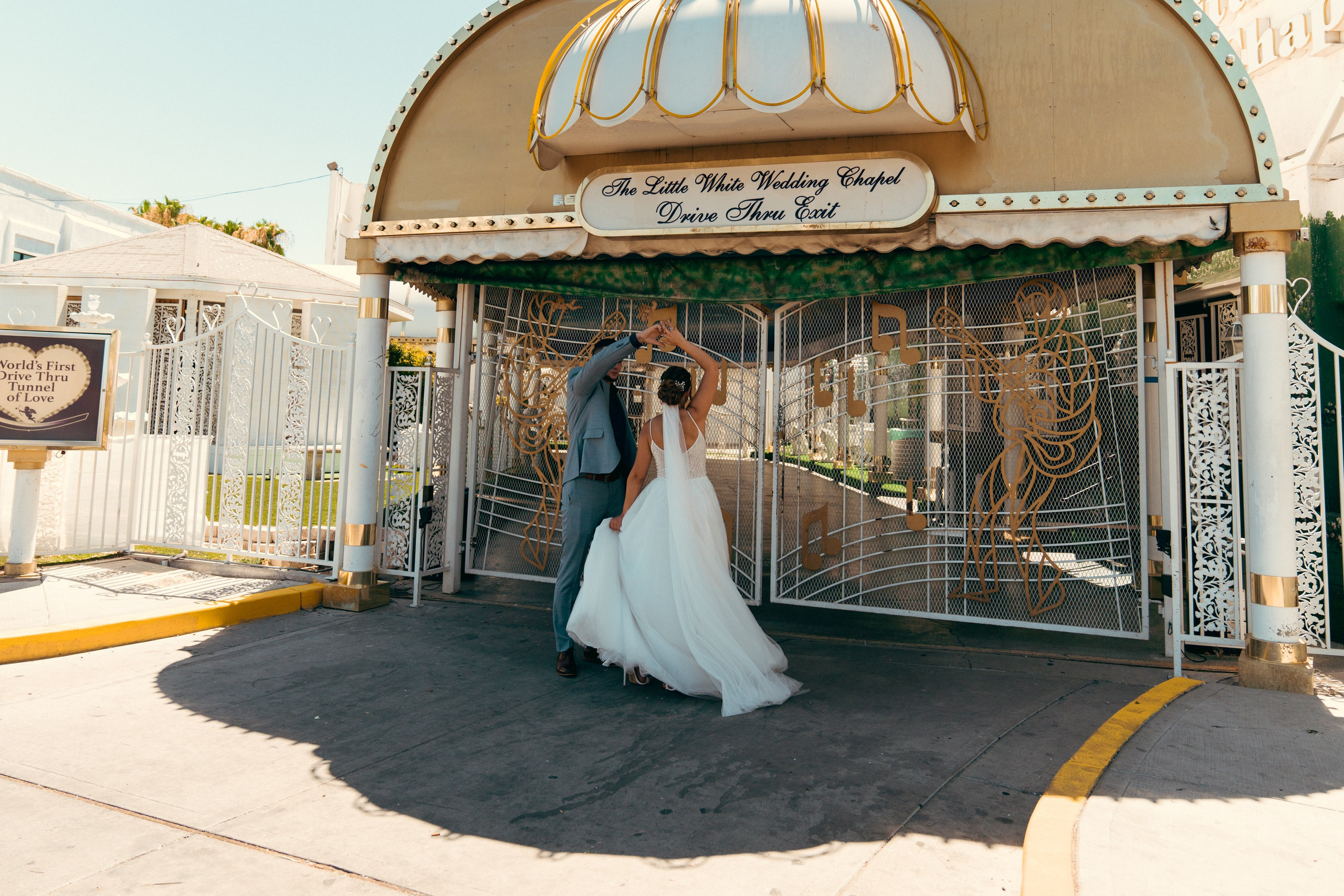 Anastasia&Alex. Wedding & elopement photographer Viktoriya Kravtsov. Las Vegas