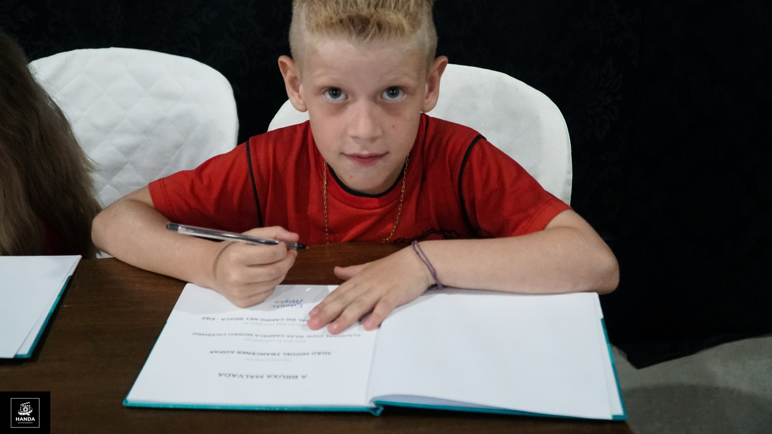 Noite autógrafos colégio Aurélio Buarque de Holanda. Handa Produções