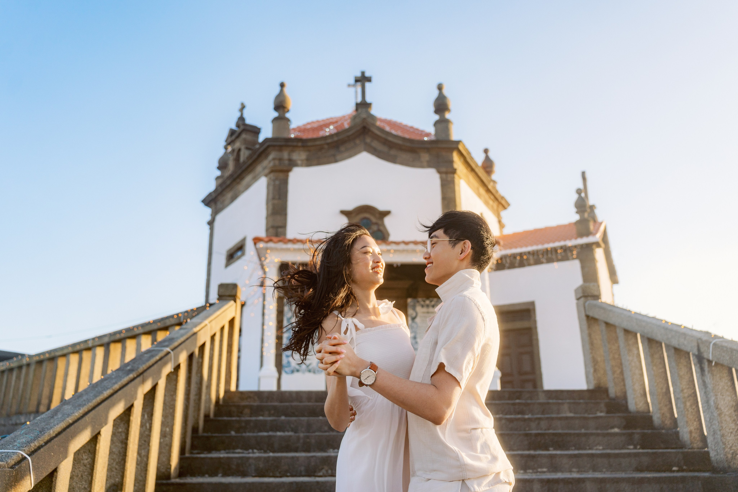 PROPOSAL NEAR CAPELA DO SENHOR DA PEDRA. Photo and video shoots, photo tours in Portugal — WePortugal