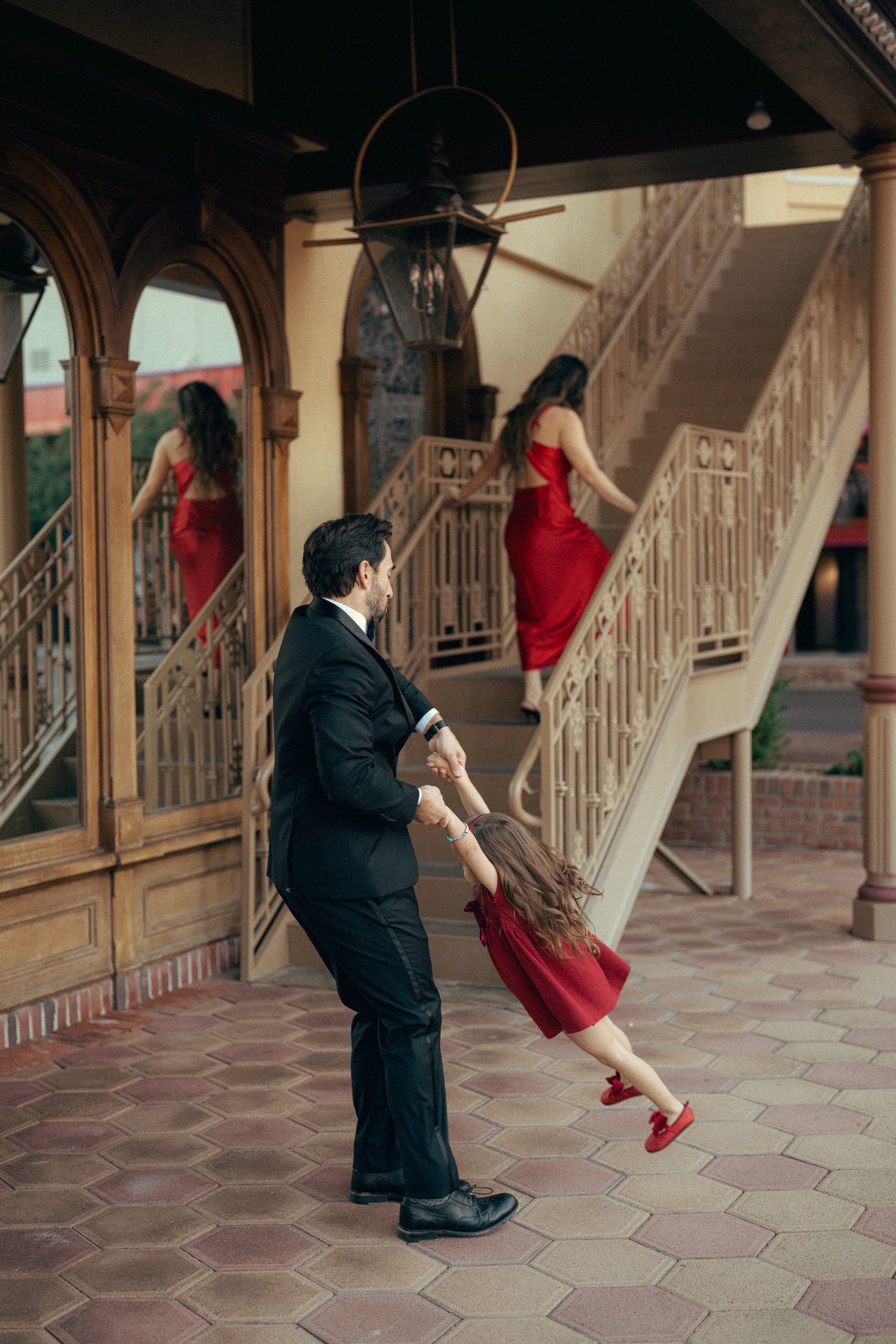 Brianna, Glenn, Jojo and Emmett. Wedding & elopement photographer Viktoriya Kravtsov. Las Vegas