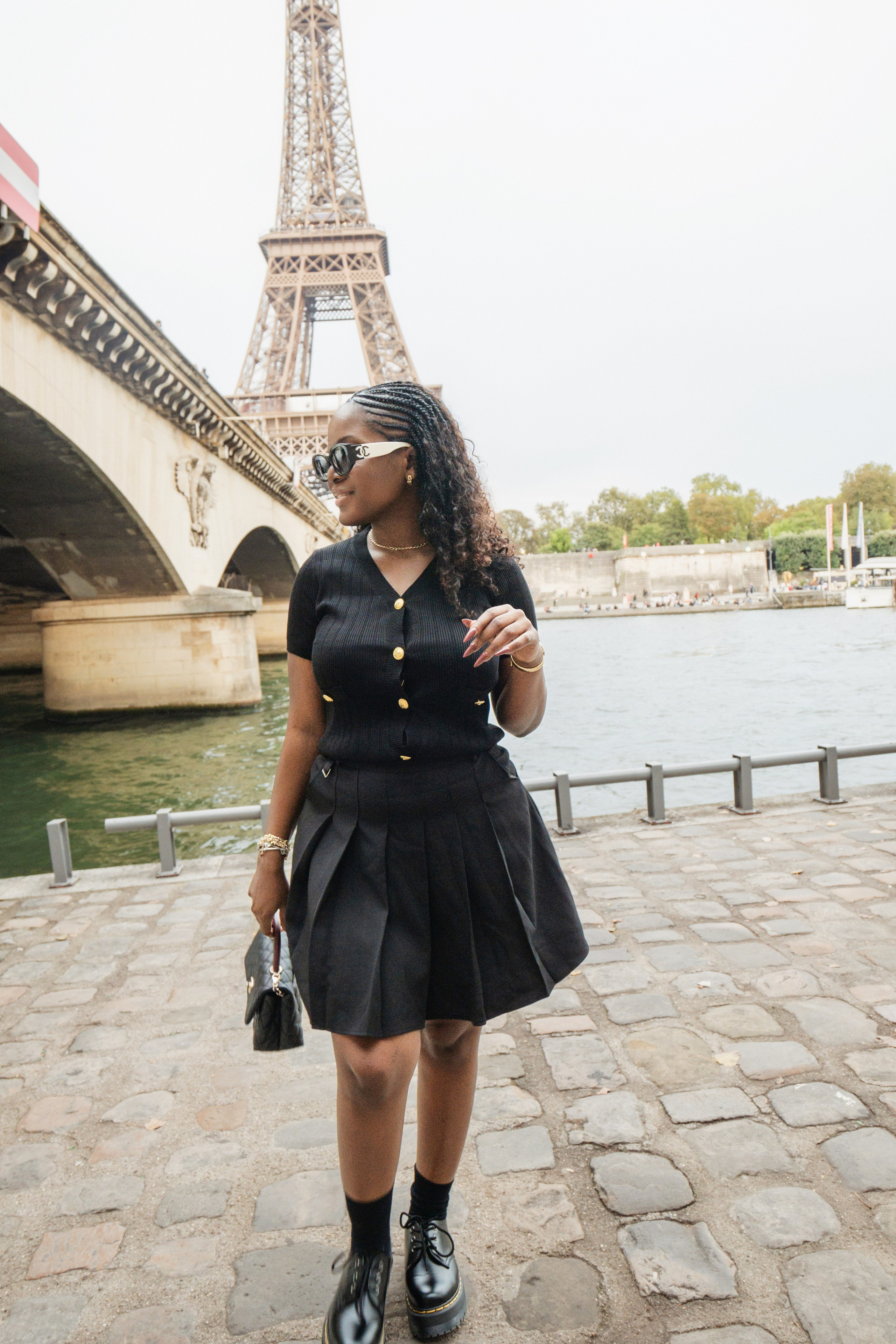 Juanita (1 hour). Photographer in Paris|Solo and groups, portraits & content, couples photo-shoot in Paris at the best locations
