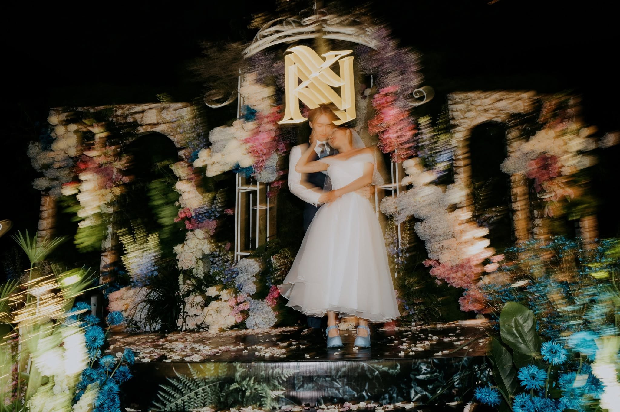 𝐊𝐞𝐥𝐥𝐢𝐞 & 𝐍𝐢𝐤𝐥𝐚𝐬 / Destination Wedding. Saigon Wedding Present | Art Beyond Moments