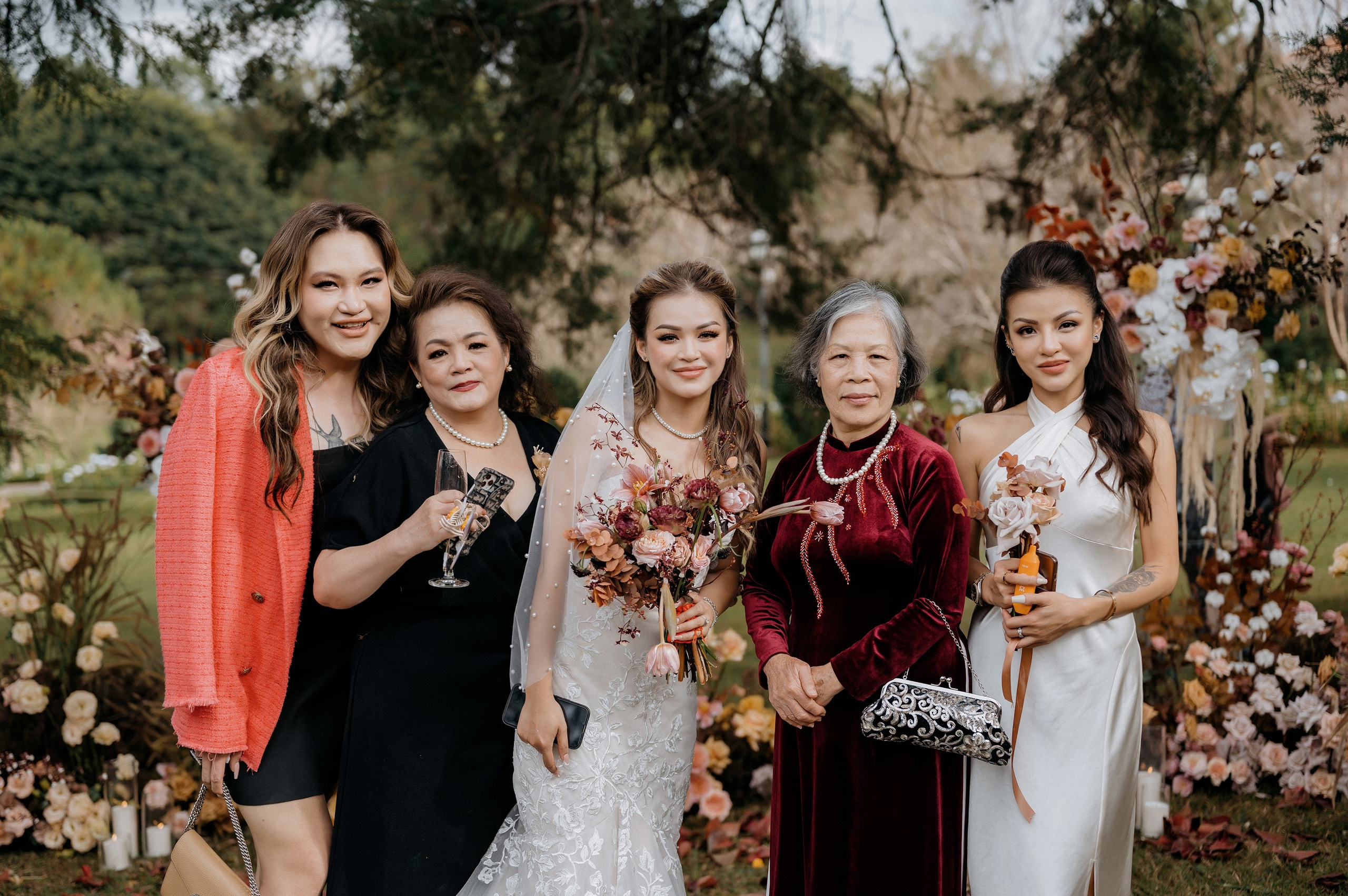 JESSE & MIMI / The Vows. Nhiếp ảnh gia đám cưới hàng đầu tại Thành Phố Hồ Chí Minh