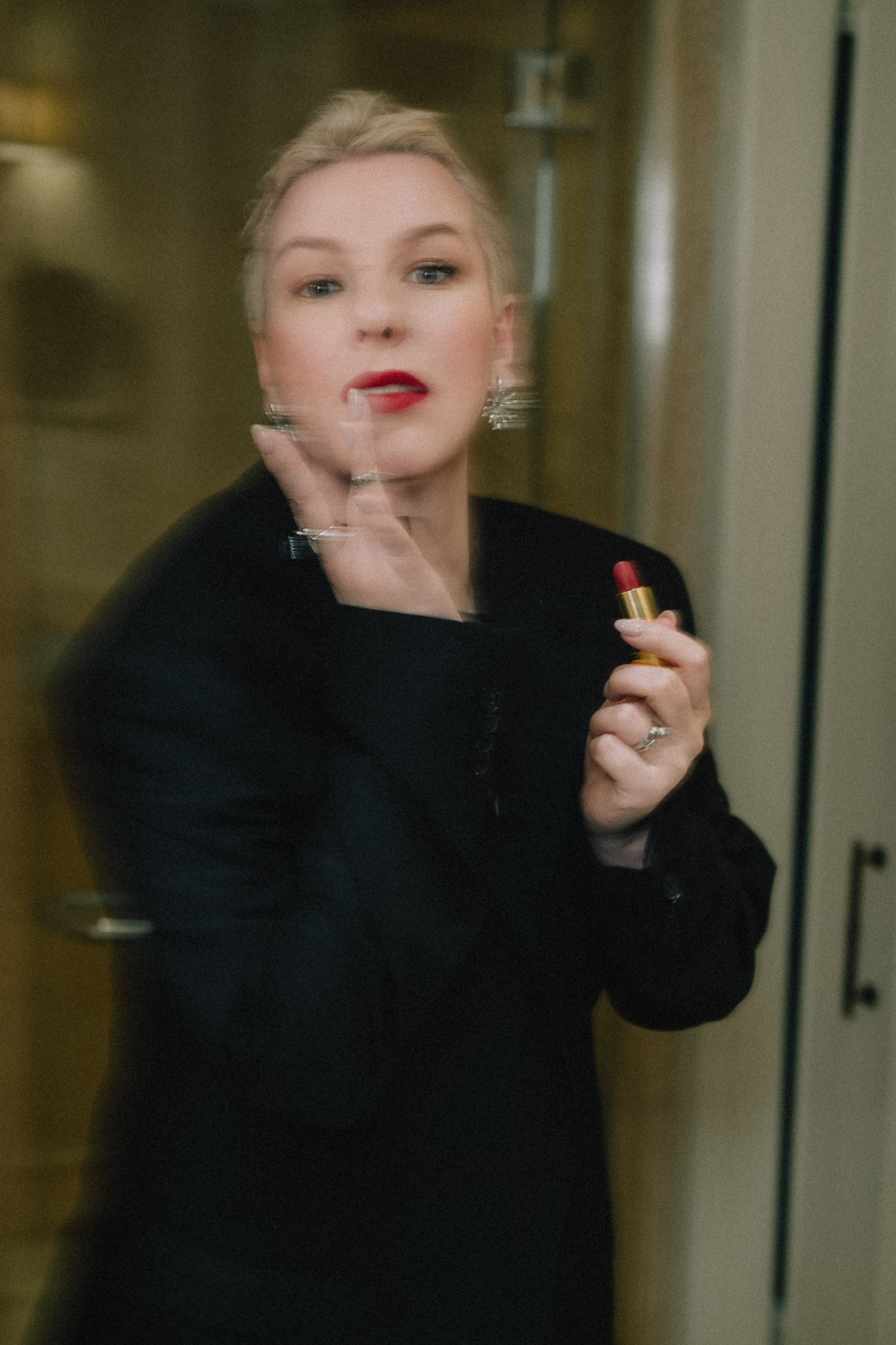 Victoria at the Four Seasons hotel. M Atelier | Art Portraits