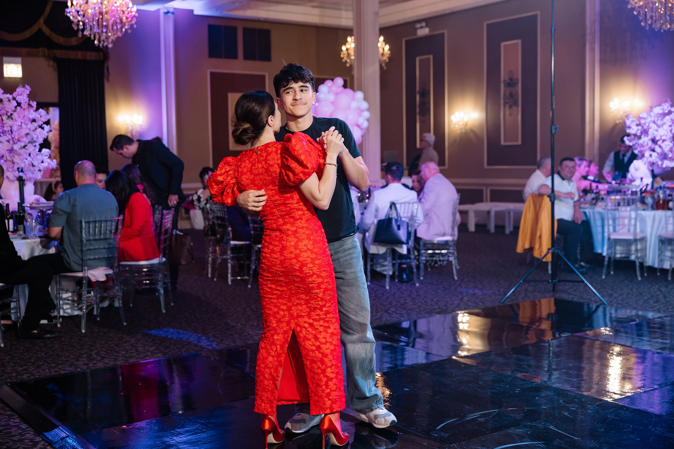 04.13.2025 First birthday. Wedding family event photographer in Chicago Nick Yushevich