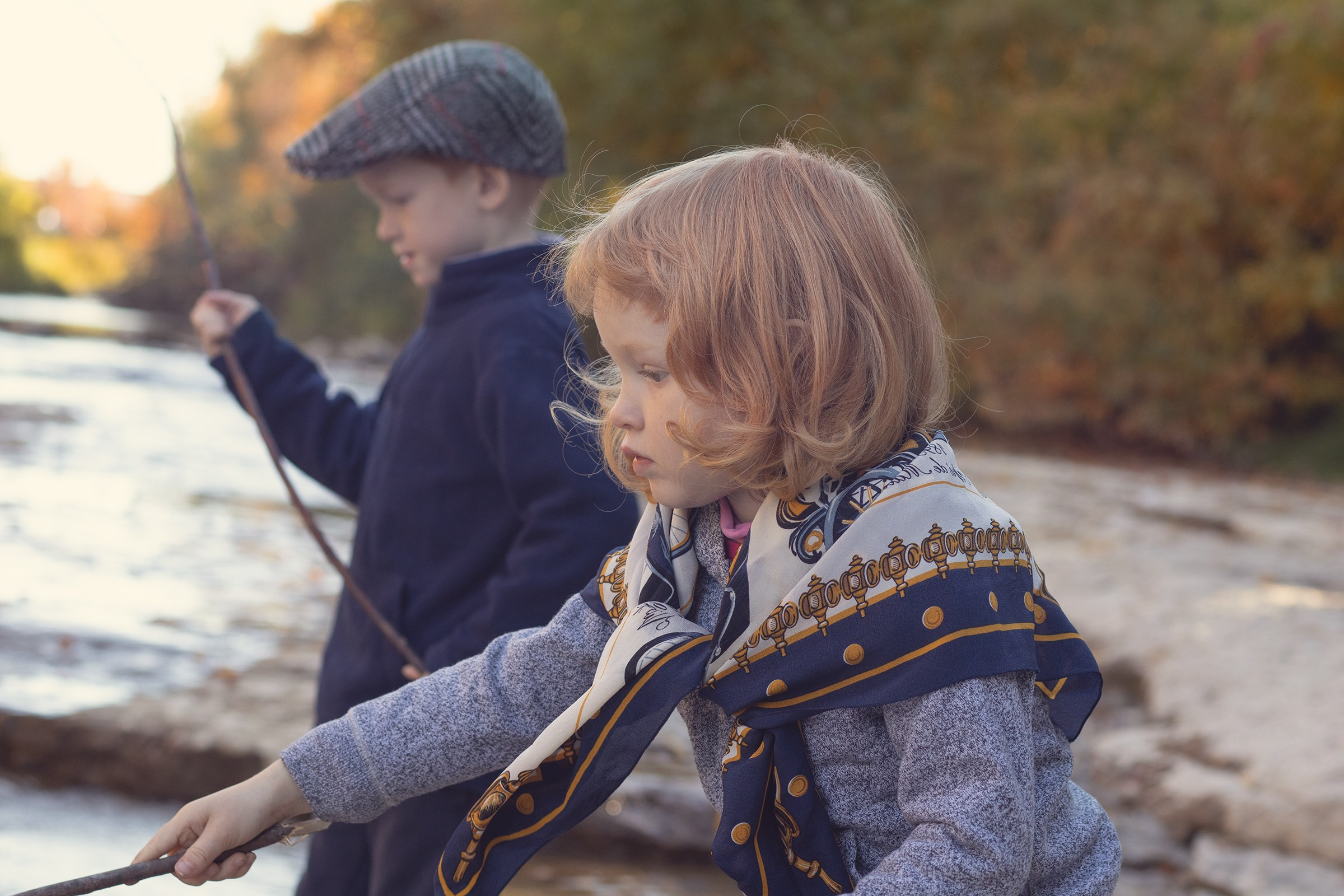 Outdoor photo session with kids. Pretty river, Ontario. Toronto Portrait Photographer Lena Lac