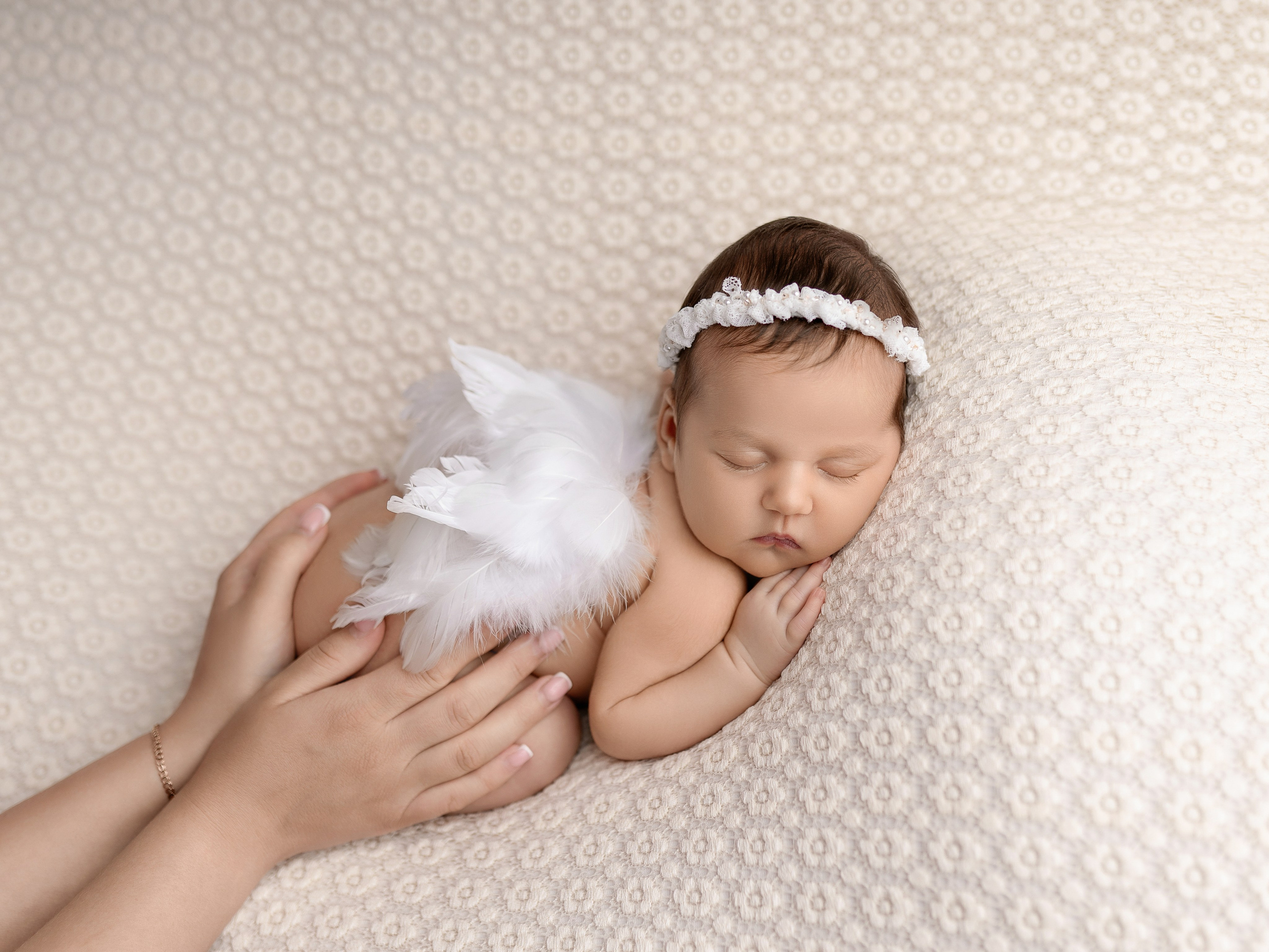 Esu Aleksandra naujagimių ir kudikių fotografė iš Vilniaus