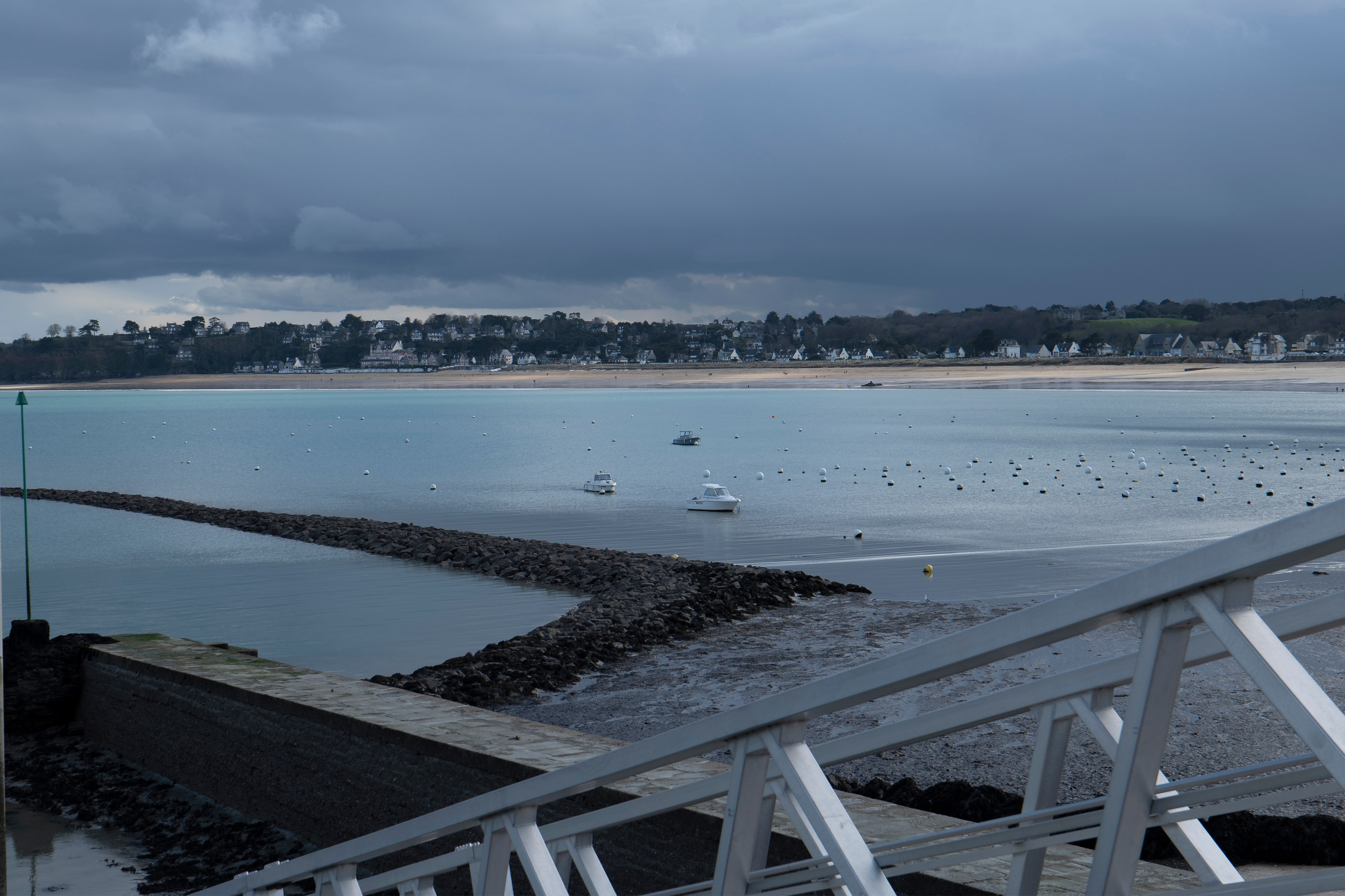 Mer. Portrais créatifs de familles et individuels, Ile et Vilaine, France