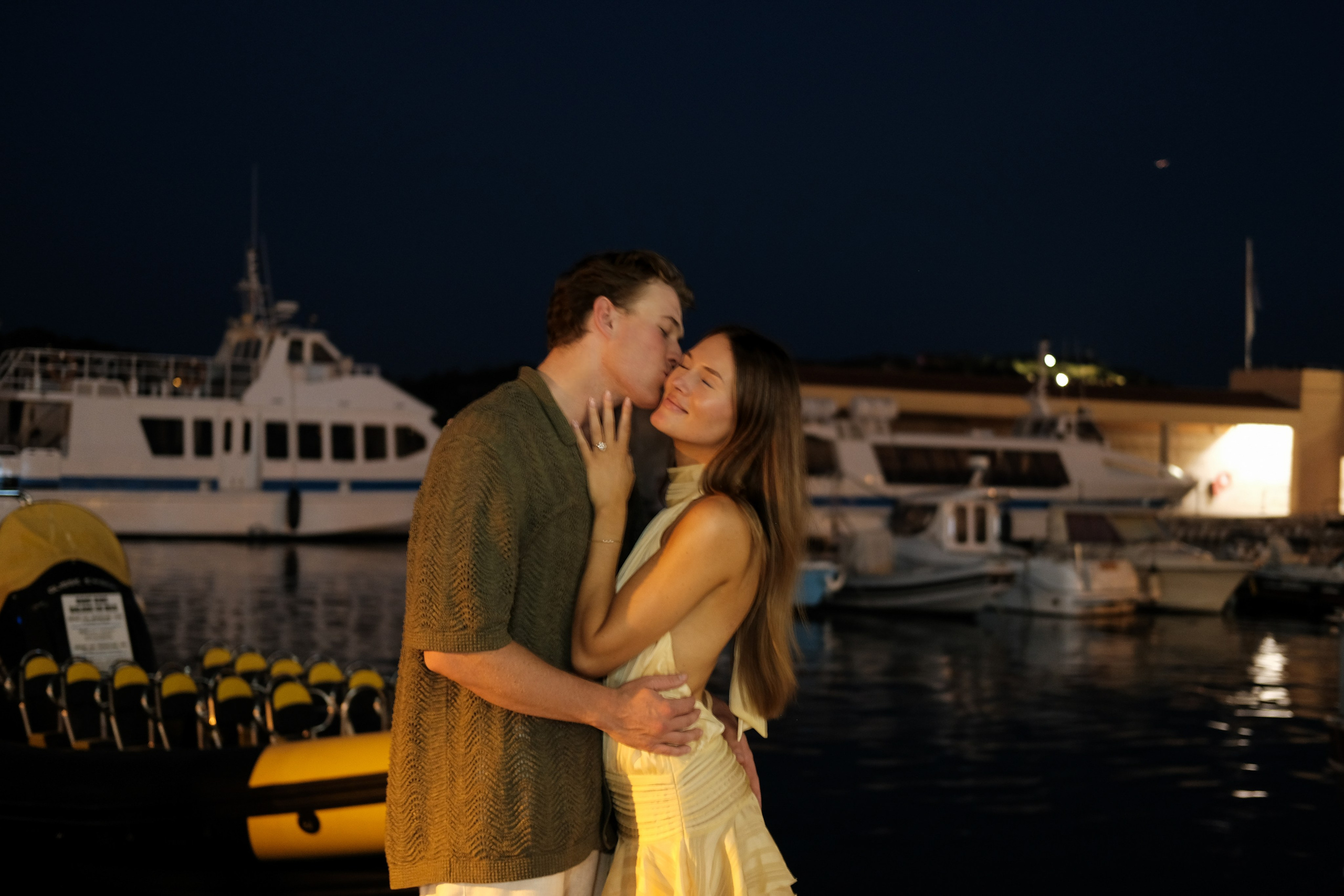 Love story. Yulia — portrait, tourist & love story photographer in Paris