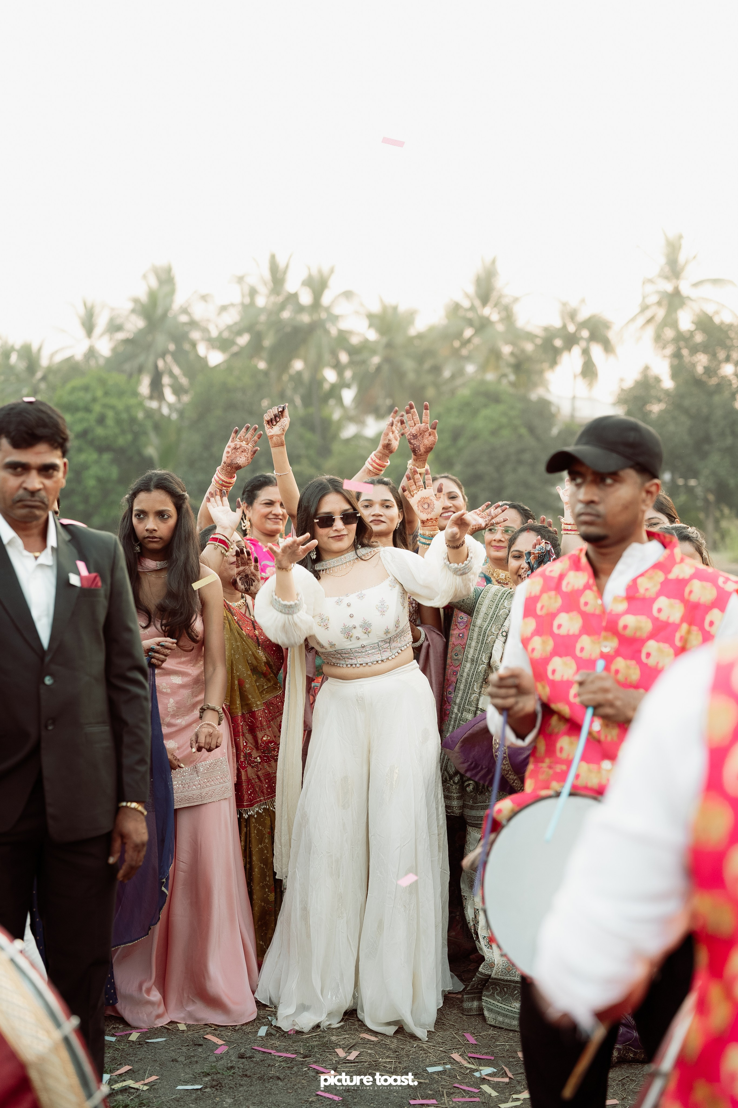 Gujarathi Wedding! Ft. Sahil & Thanima. Fine art Wedding Photographers in India & Canada