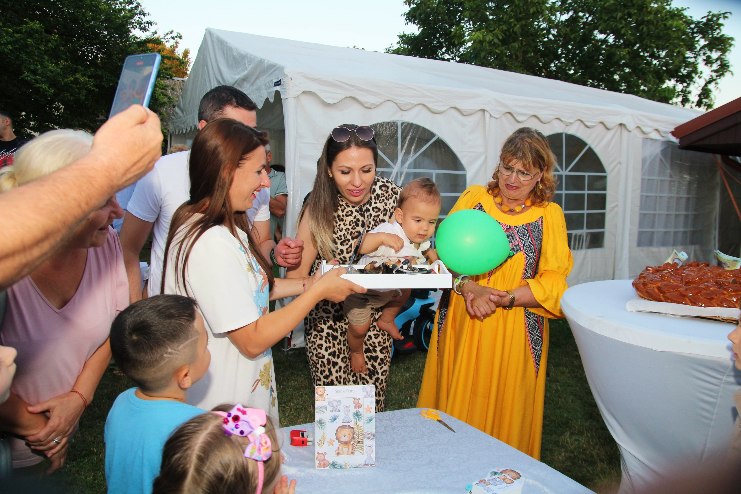 BYZO MEDIA. PETRU BYZO - family and children photographer in ROMANIA