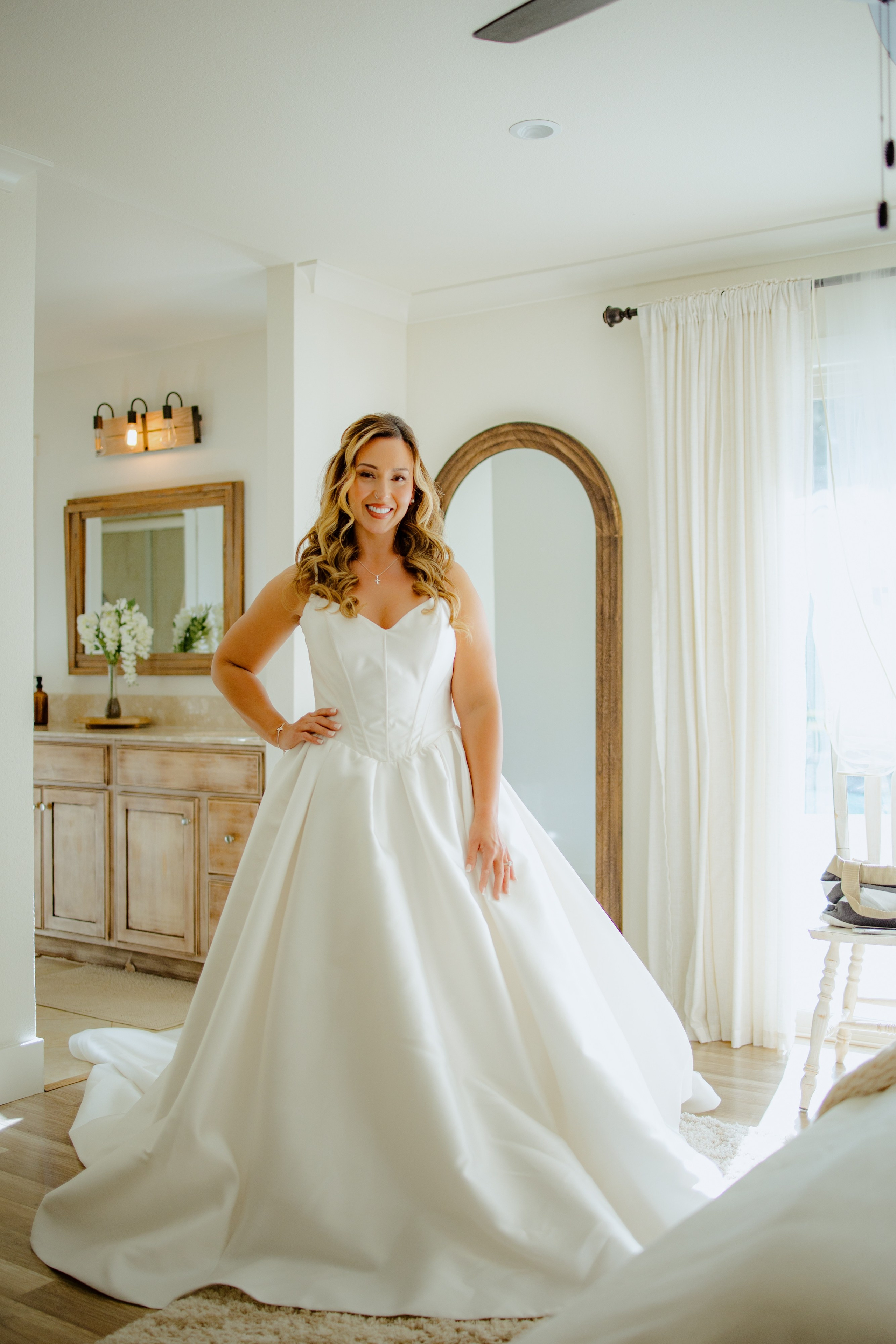 Vanessa Bridal Prep| Sacramento Wedding Photographer. Wedding Photography & Videography San Francisco, Sacramento