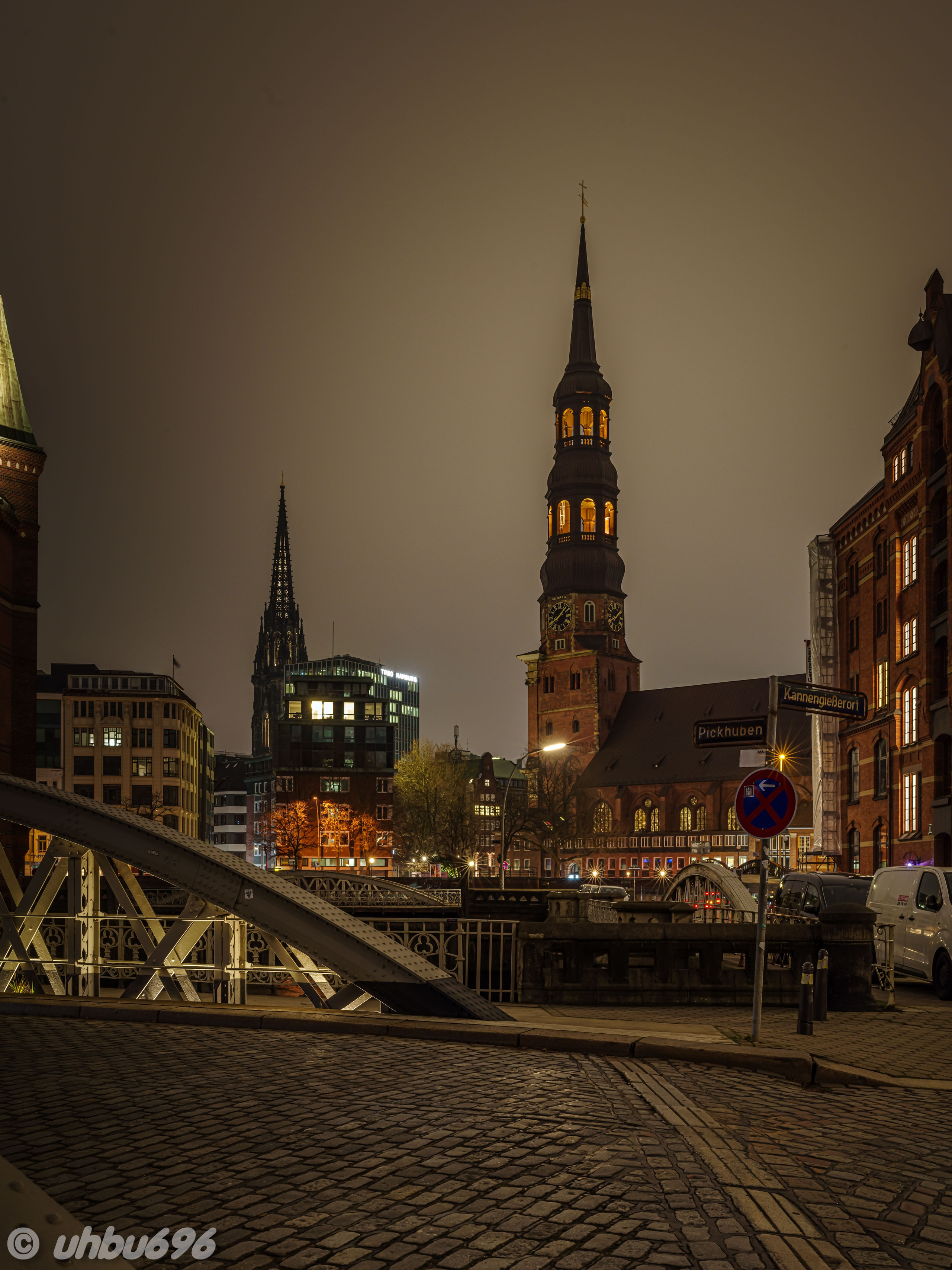 Speicherstadt in Hamburg — Historic Warehouse District by the Water. ReCity — local city news that matter, no noise