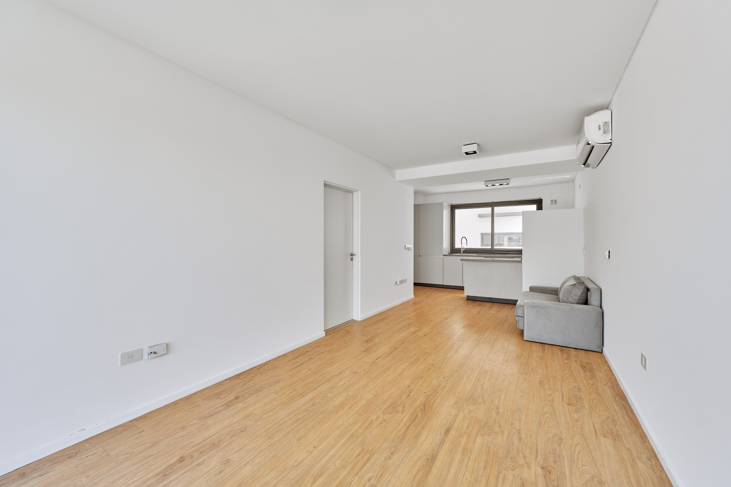 23 03 06. Fashion, portrait, interior photography. Valencia, Spain. Dmitry Ivanov. Retrato, fotos de interiores